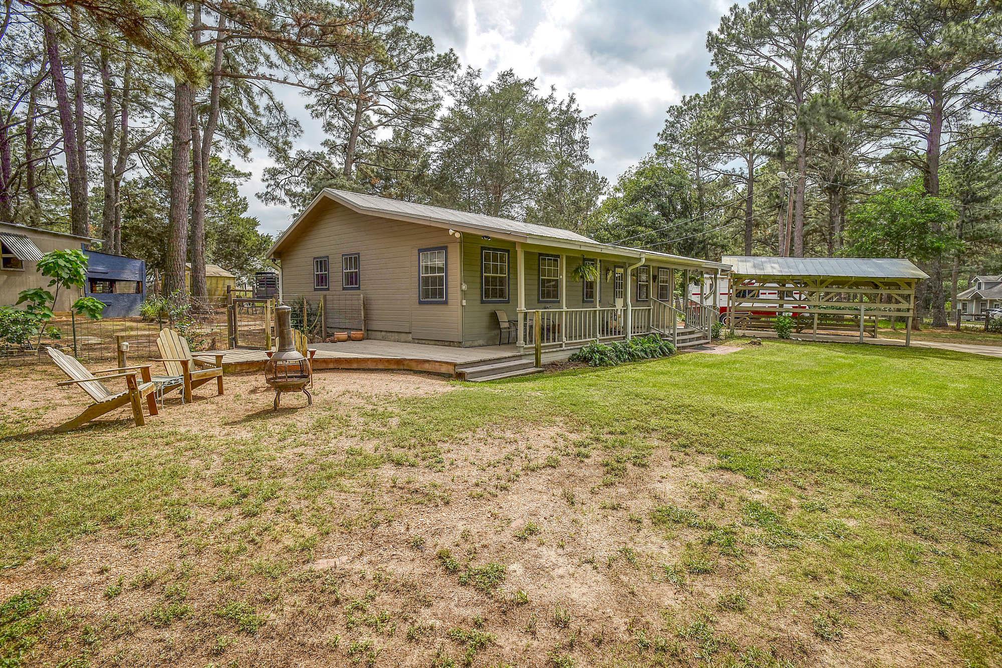 121 Pony Grass LN — photo 3