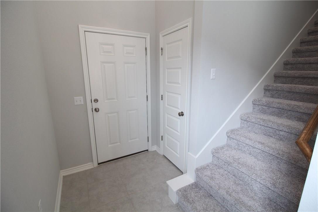 1320 Ambler DR — photo 3