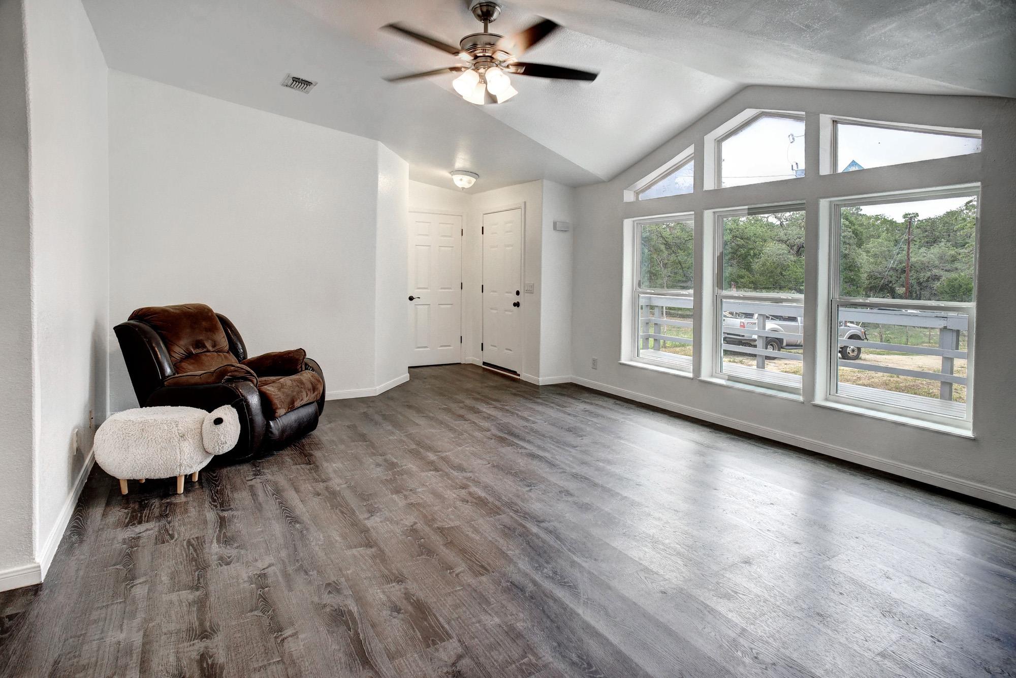 127 Serenity DR — photo 4