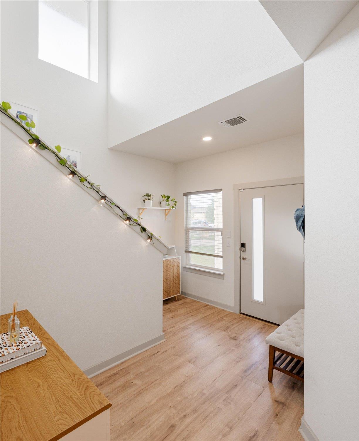 2109 Ettalee CT — photo 4