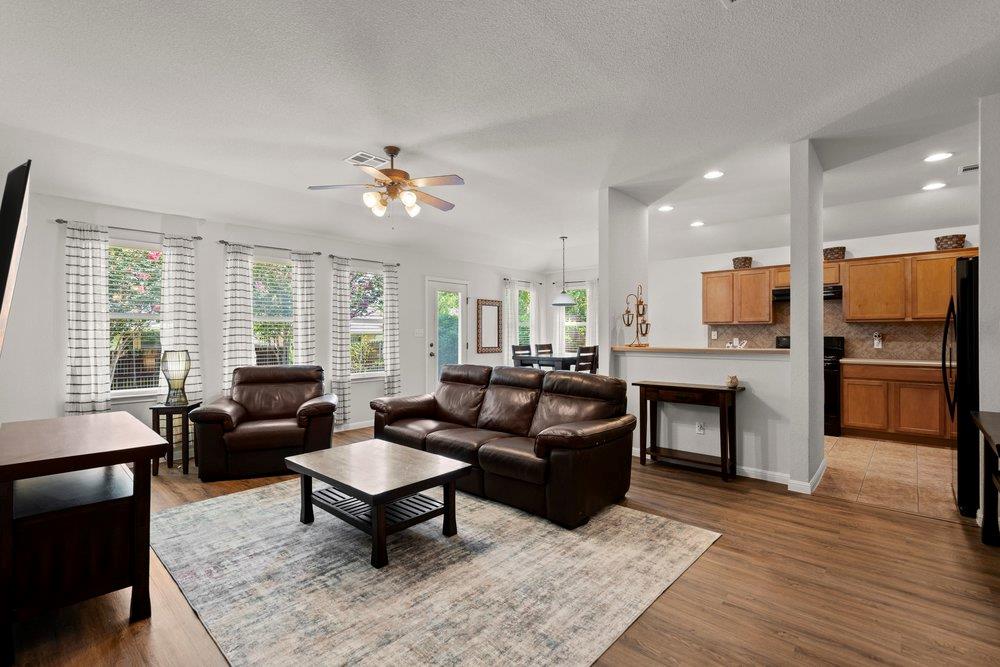 181 Stone Crest BLVD — photo 4