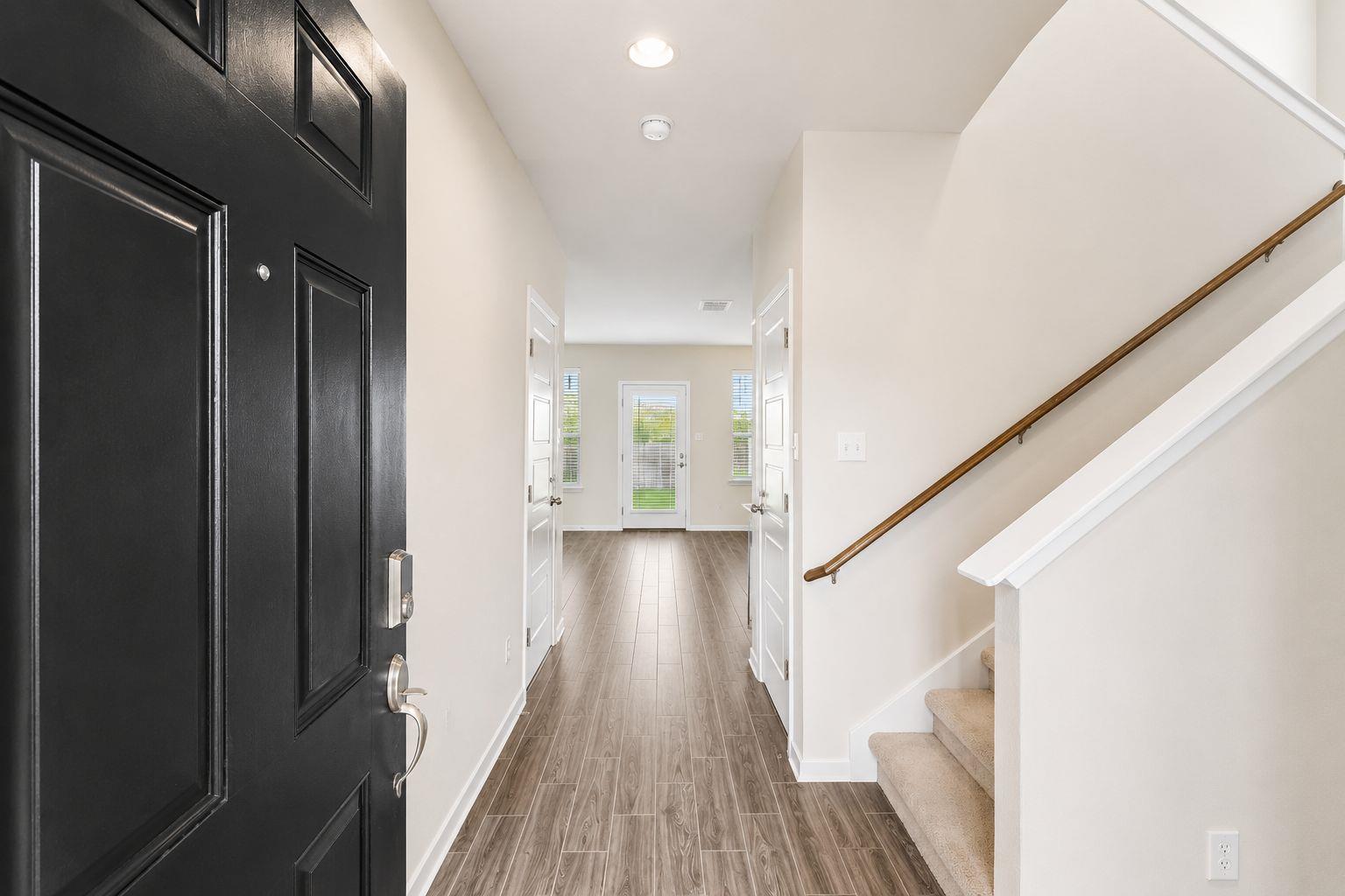 318 Schuylerville DR — photo 3