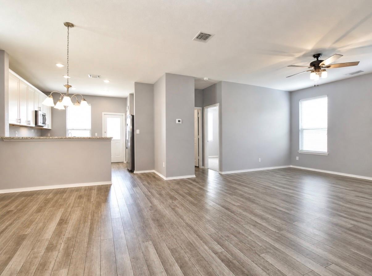 340 Harper LN — photo 3
