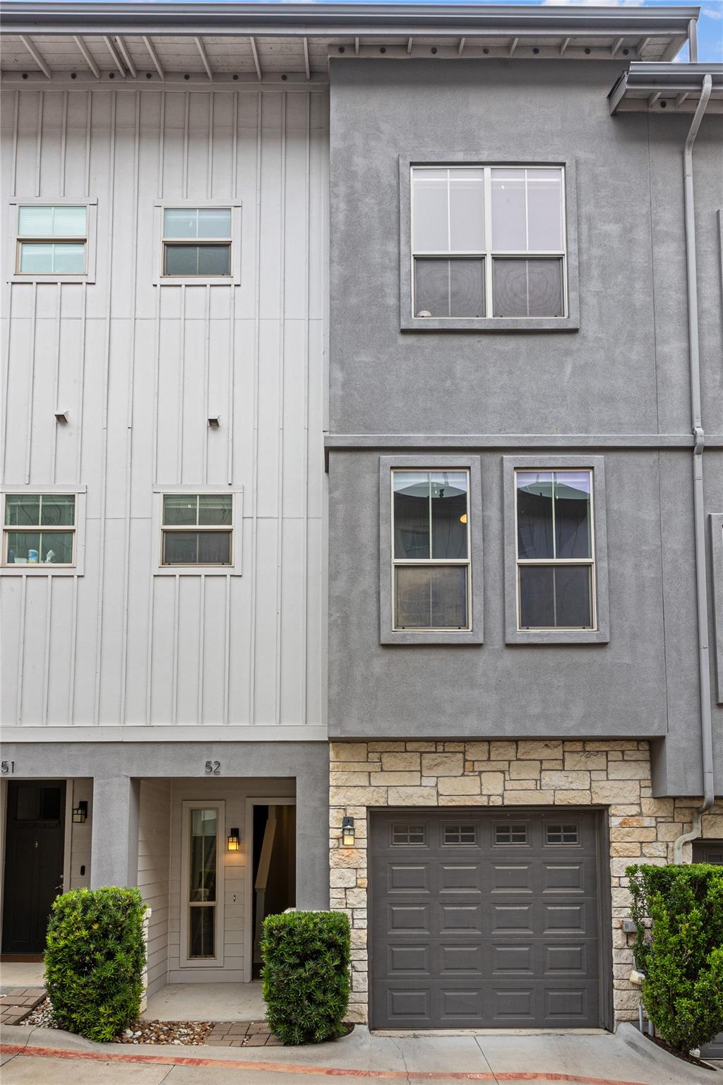 2520 Bluebonnet LN #52 — photo 4