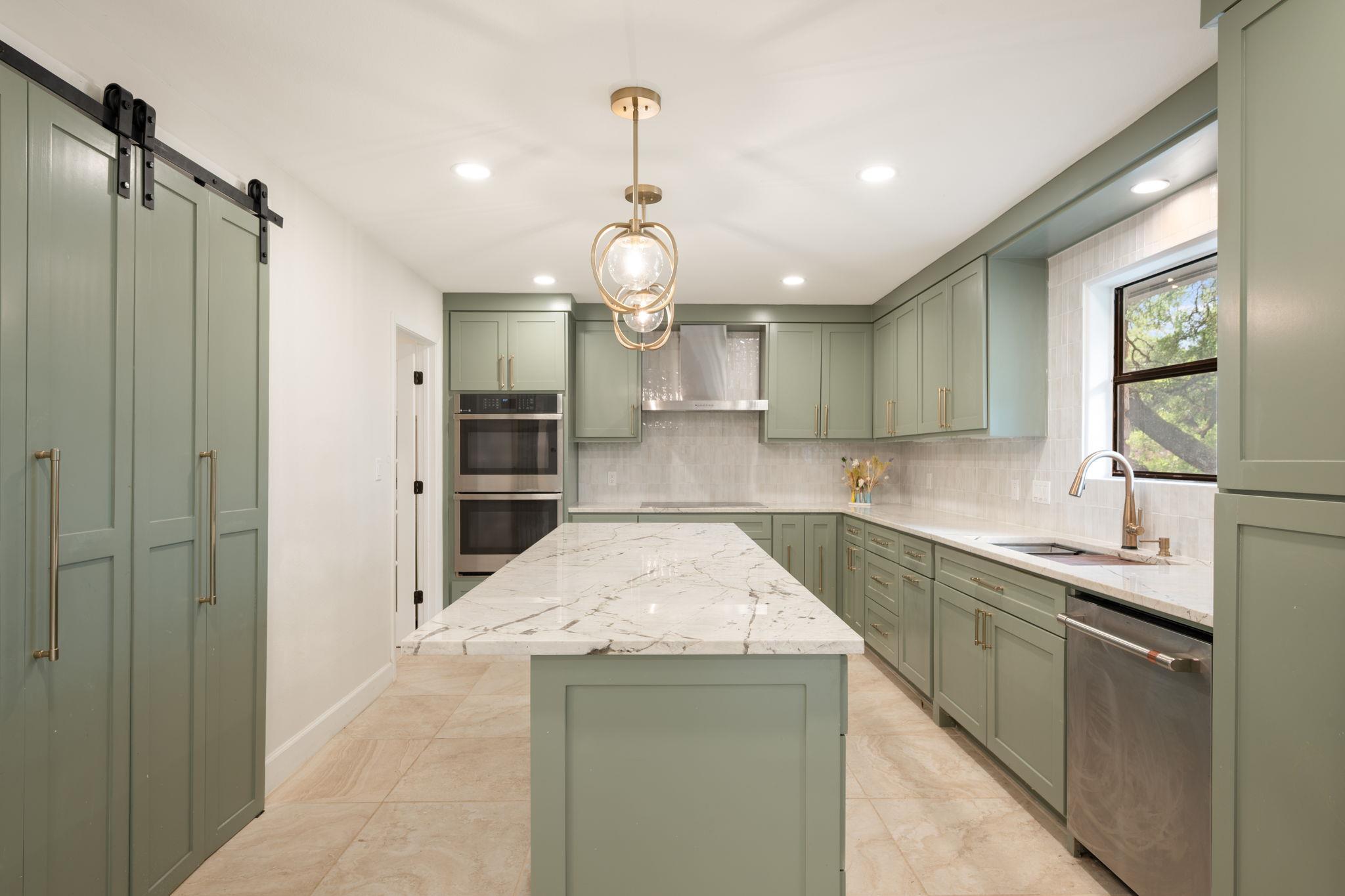 210 Waxwing DR — photo 5