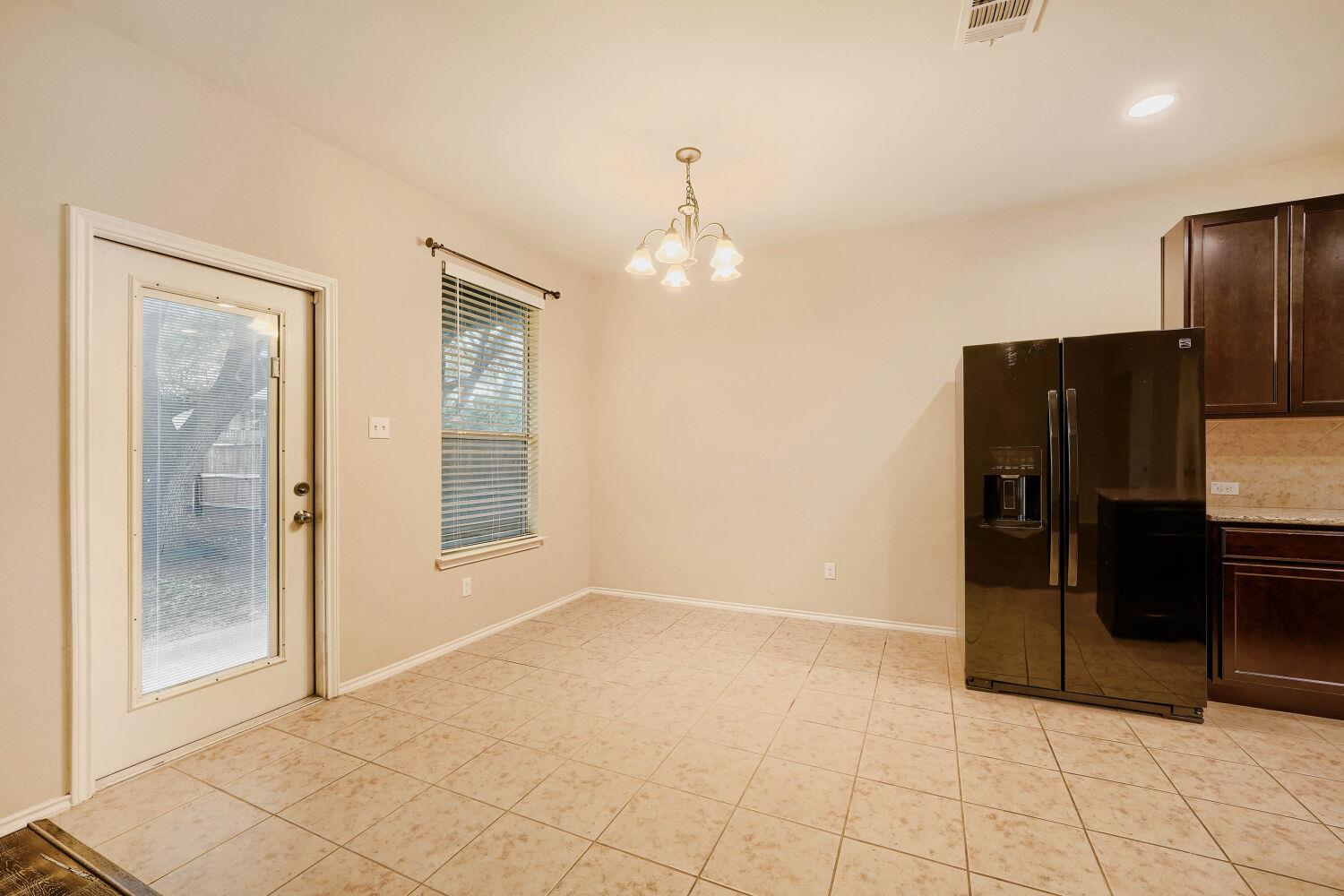 104 Golden Butterfly DR — photo 5