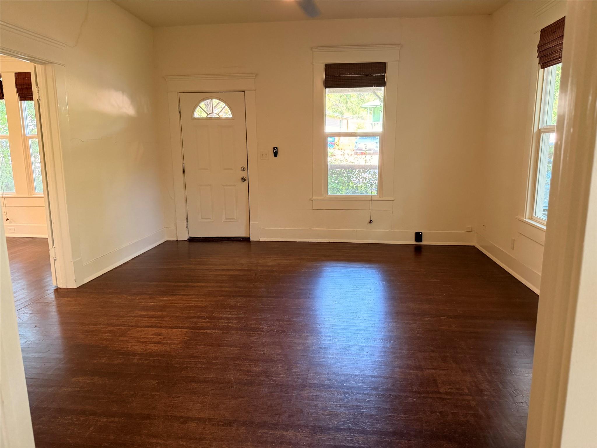 1136 Eleanor ST — photo 5
