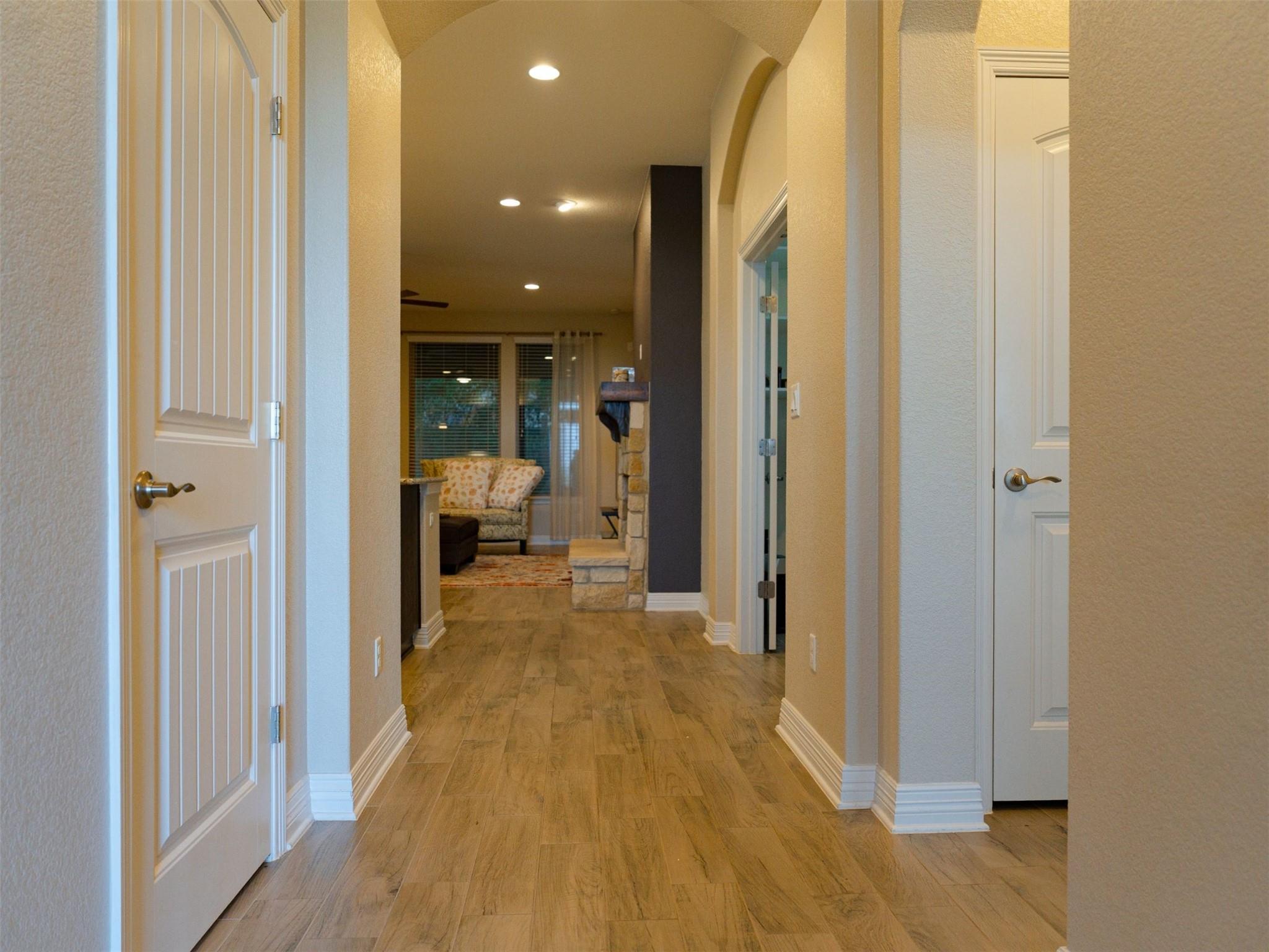 1217 Winding Way DR — photo 4