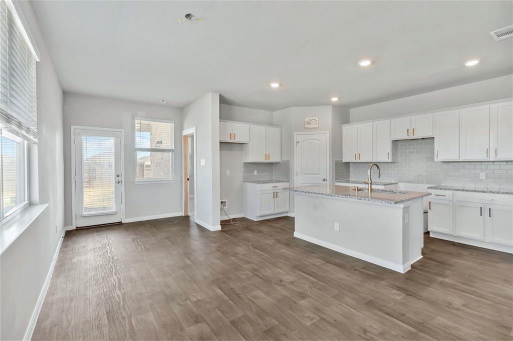 226 Coralbean DR — photo 4