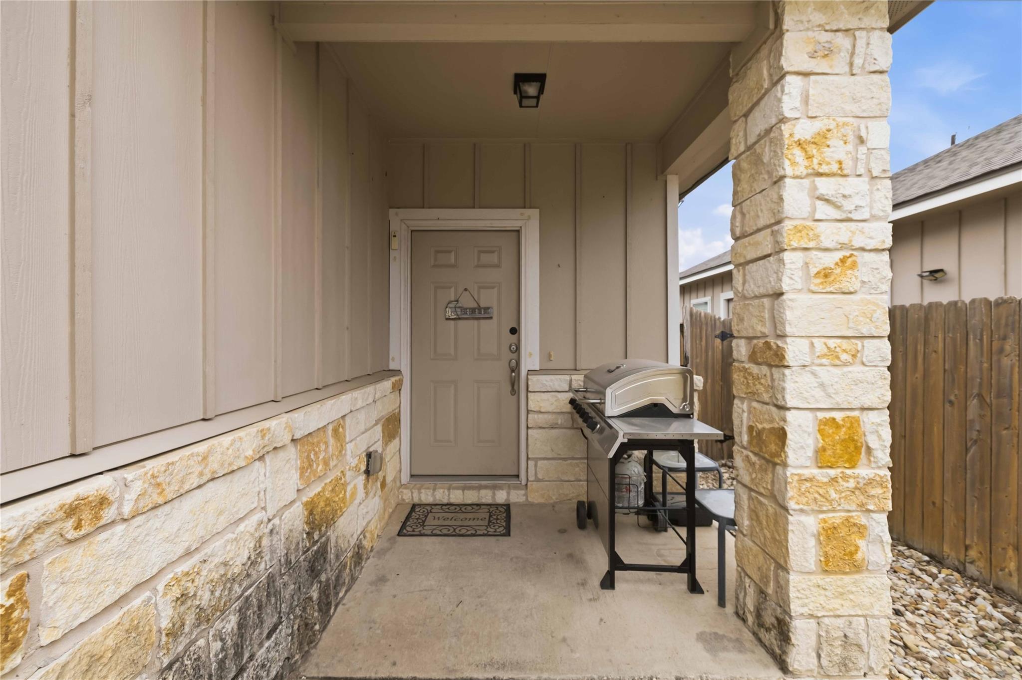 400 Carl Shipp DR — photo 3