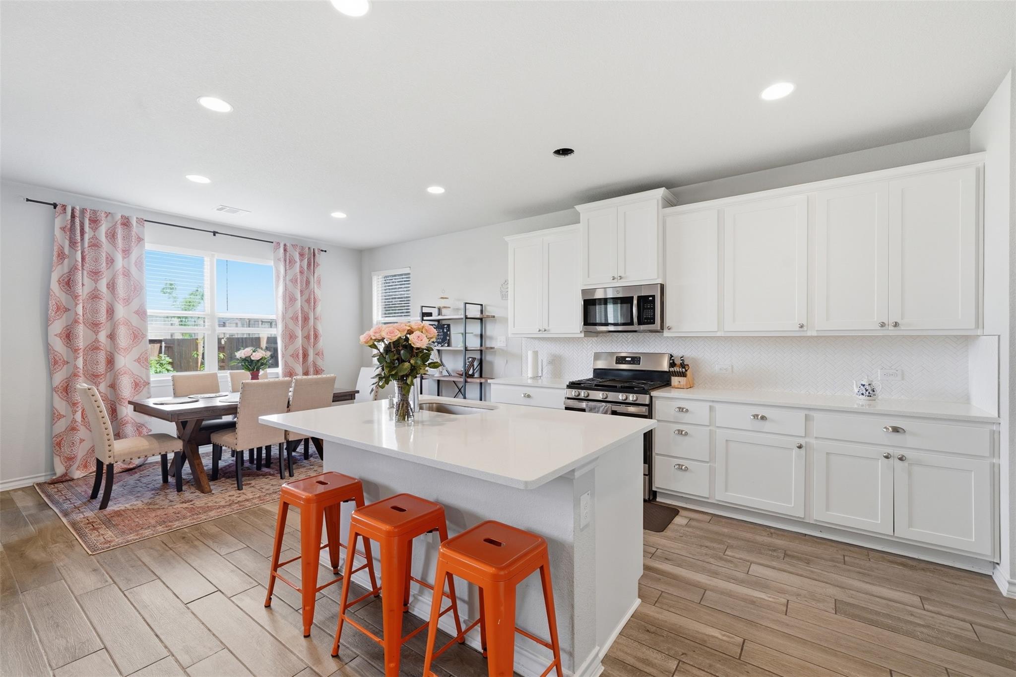 912 Eves Necklace DR — photo 5
