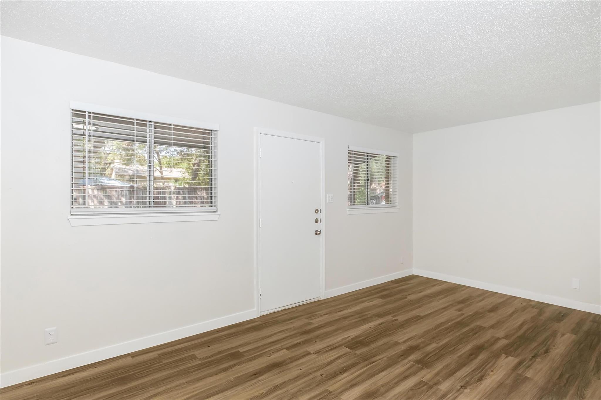 609 45th ST #104 — photo 5
