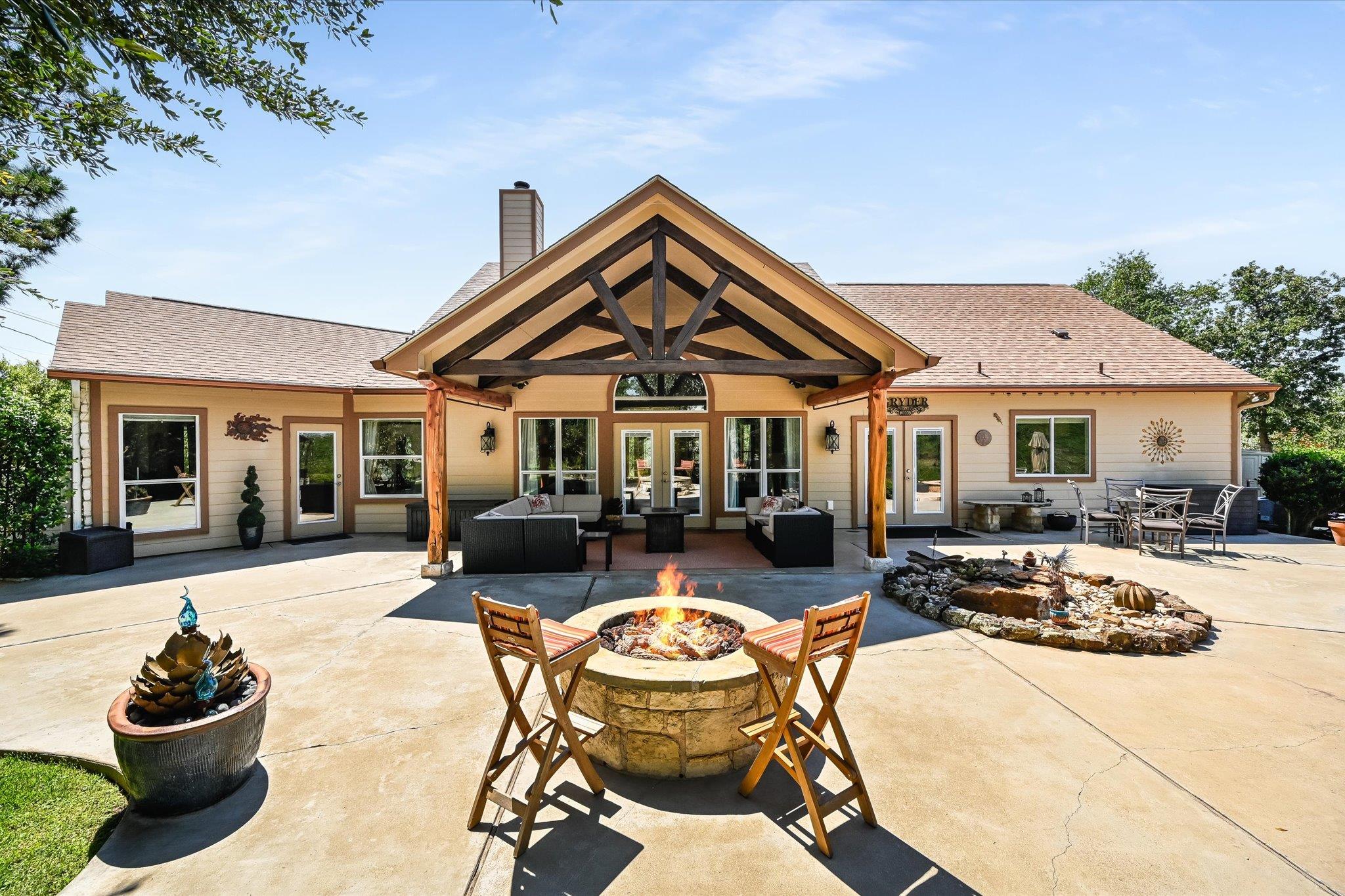 102 Osprey CIR — photo 3