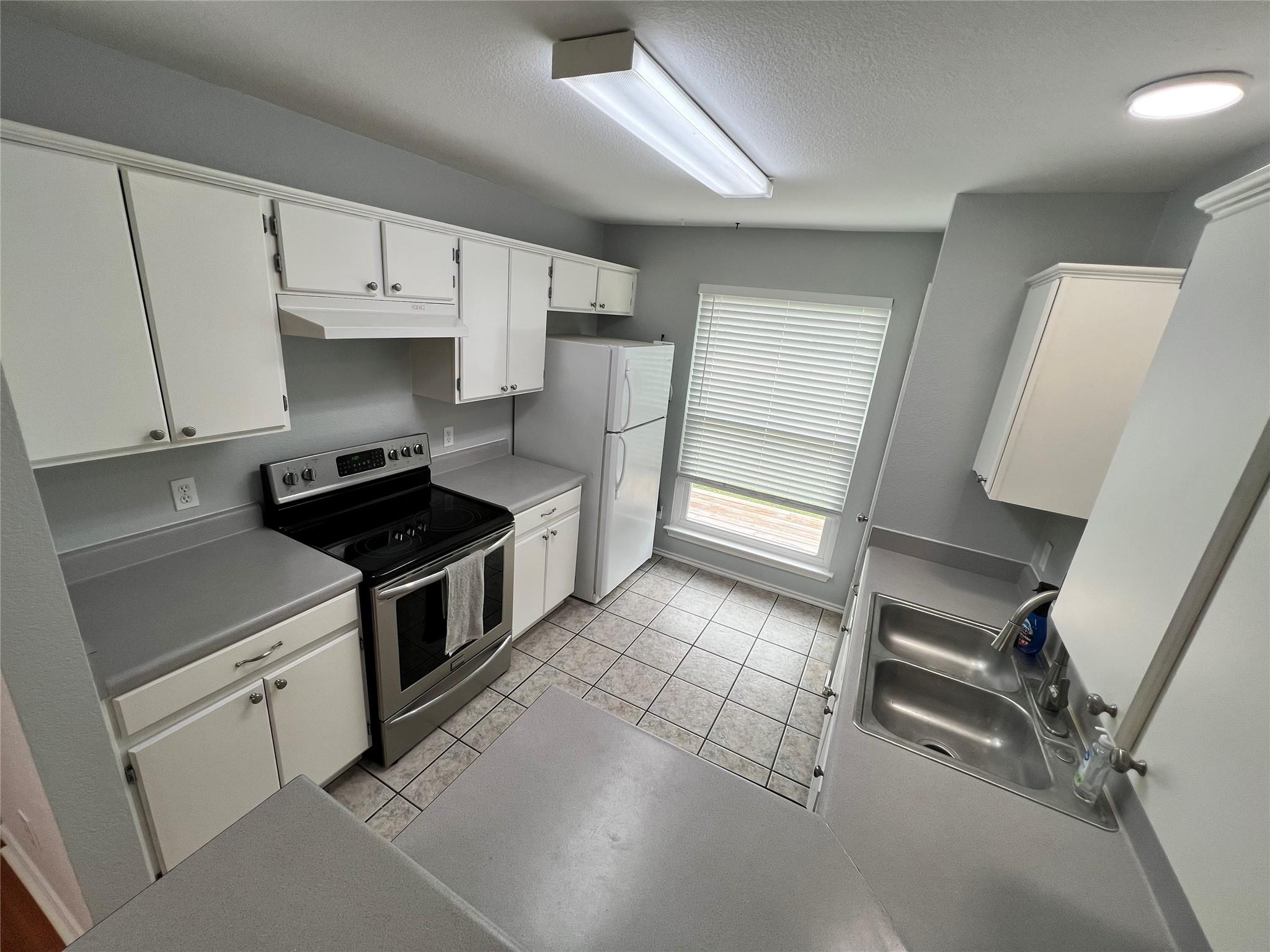 204 Quail Meadow DR — photo 5