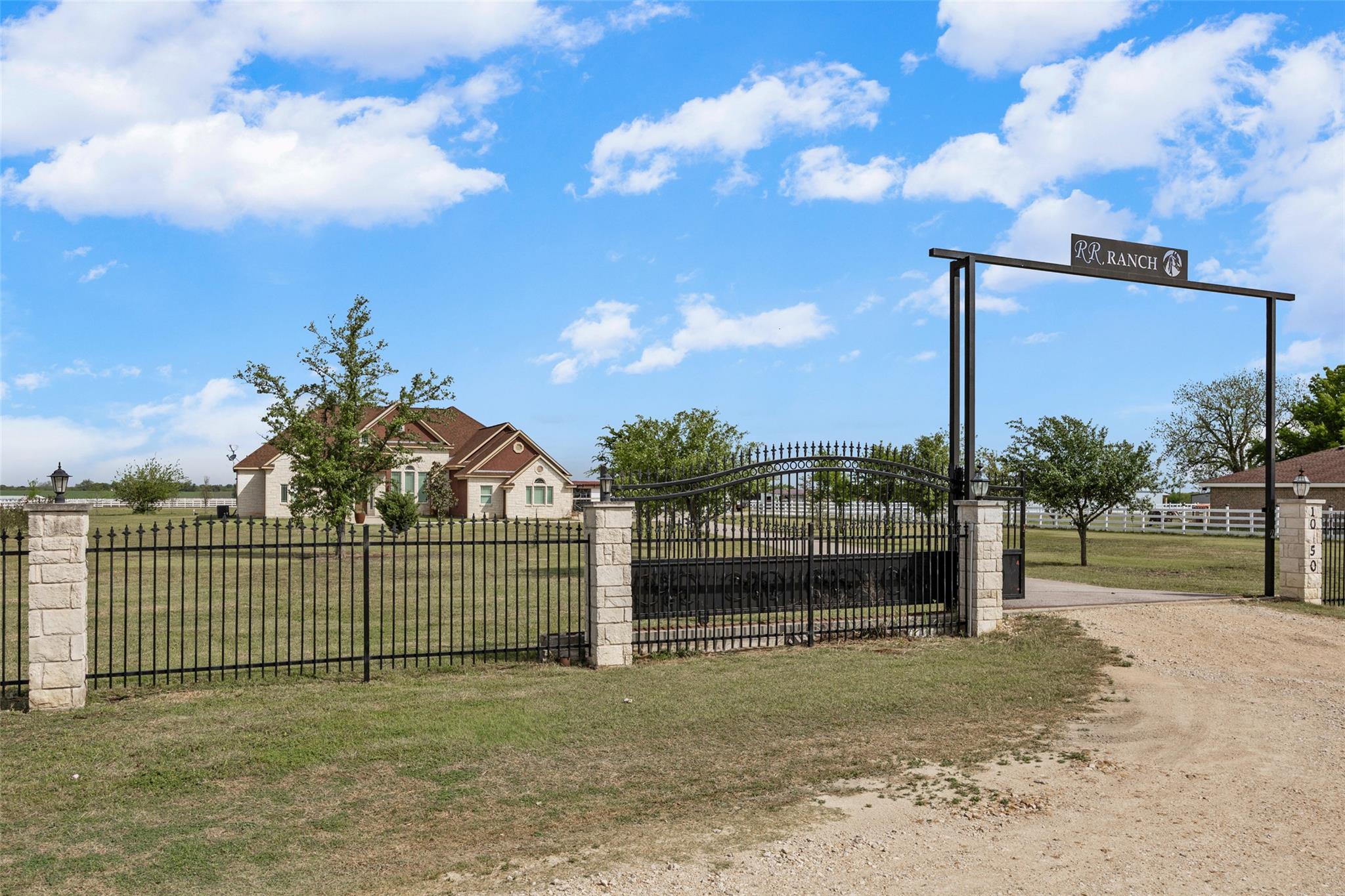 1050 Fm 619 RD