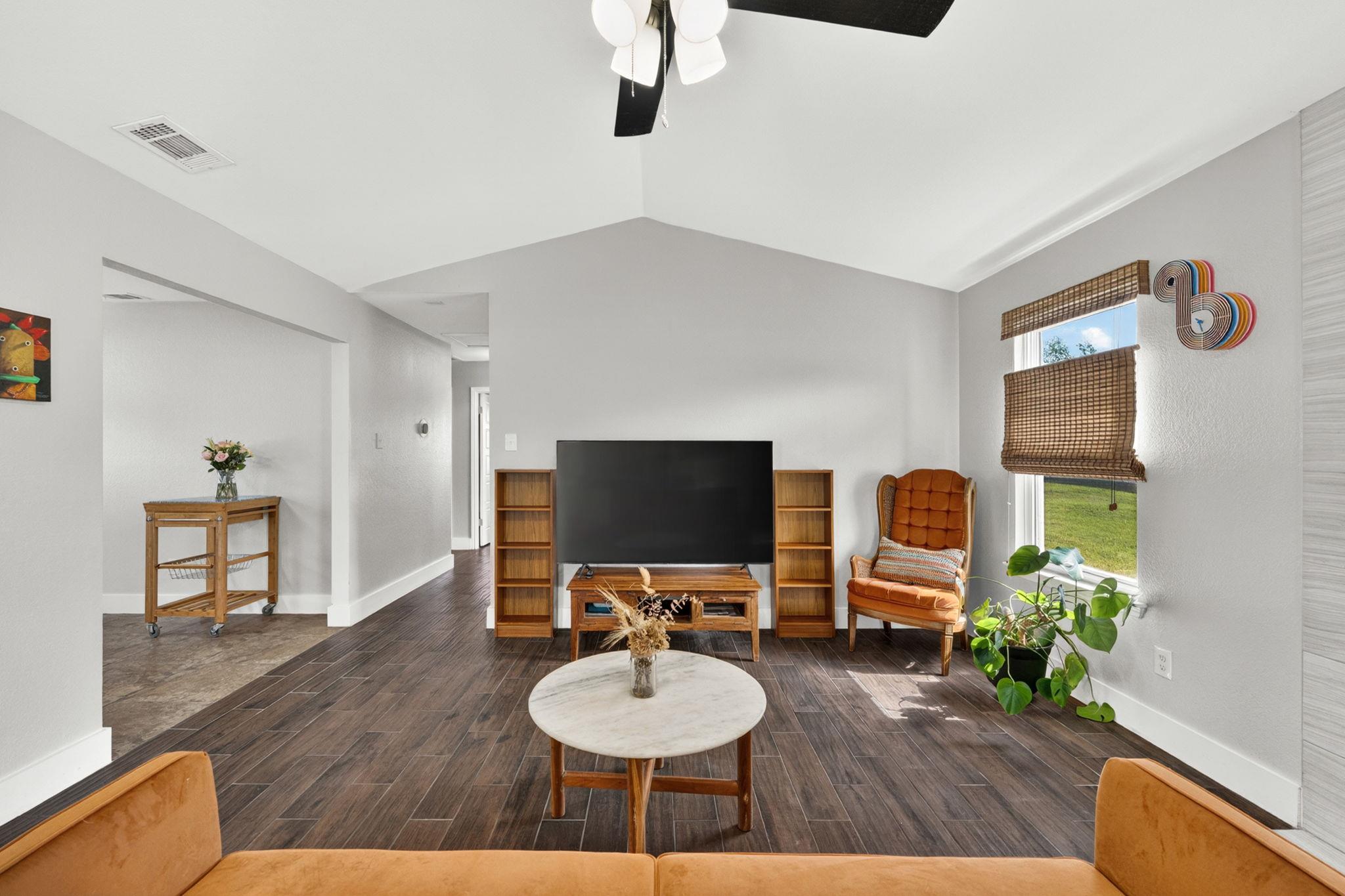 12212 Mustang DR — photo 5