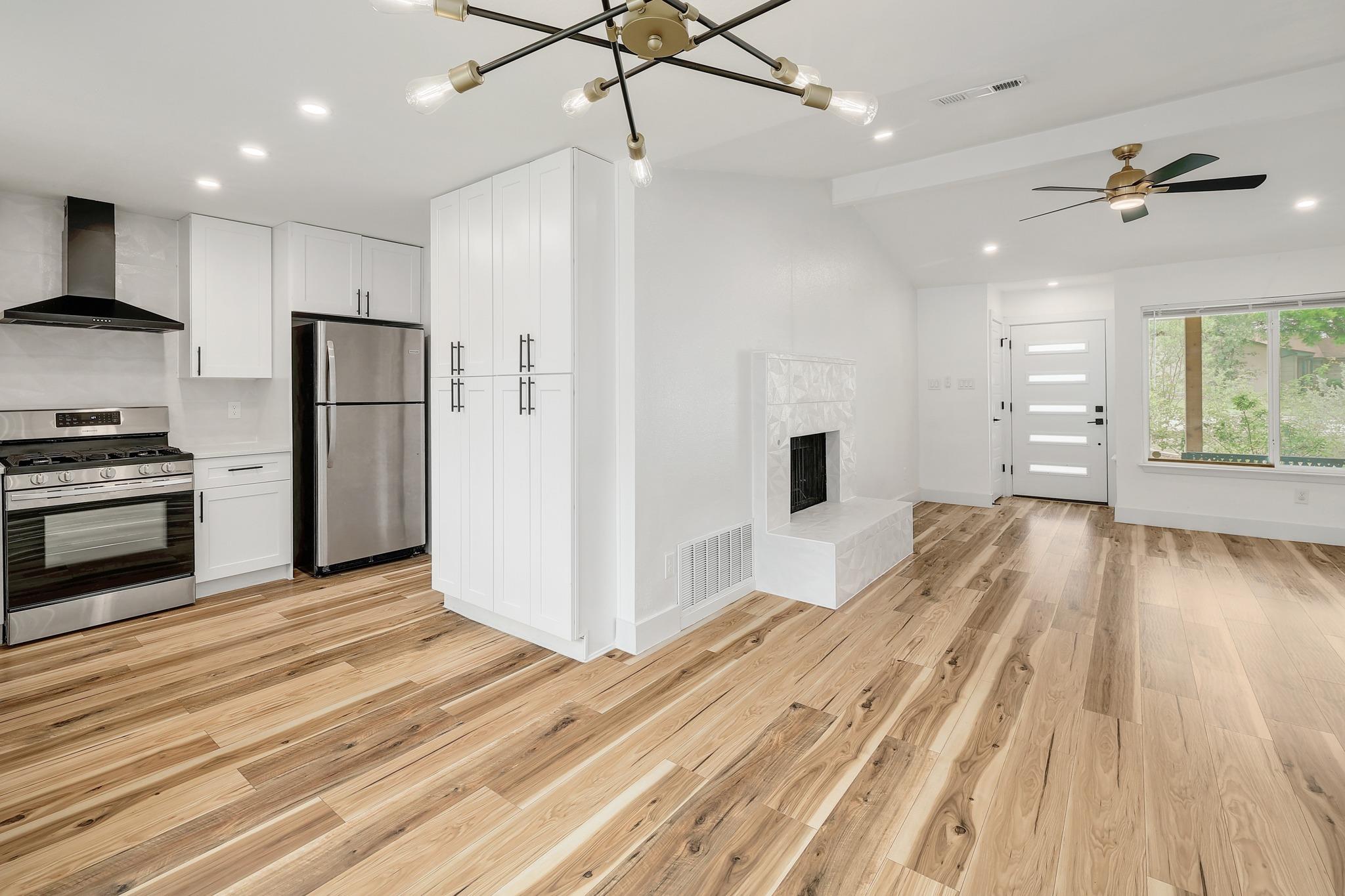 7609 Crystalbrook DR — photo 3