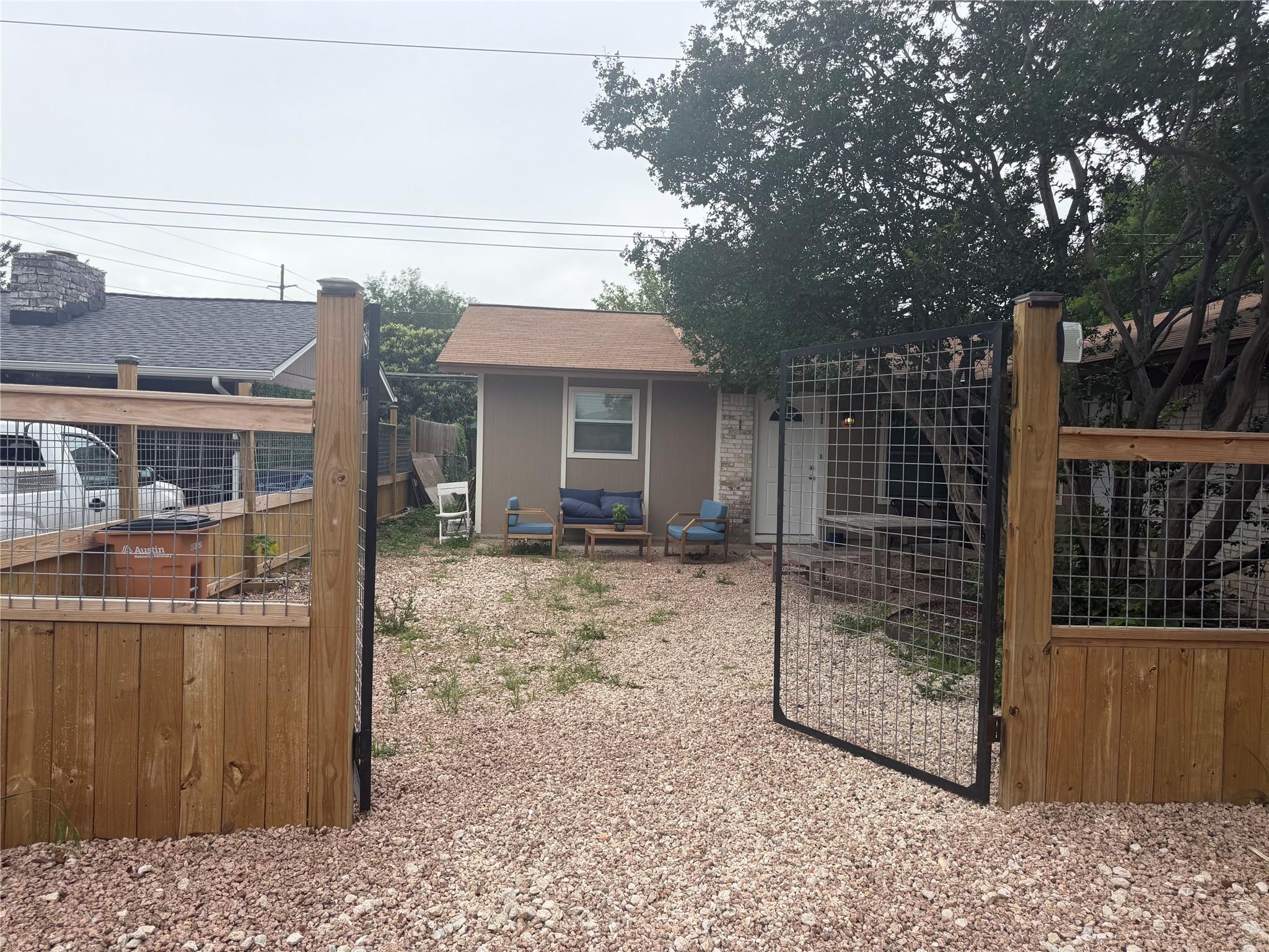 5600 Ponciana DR — photo 3