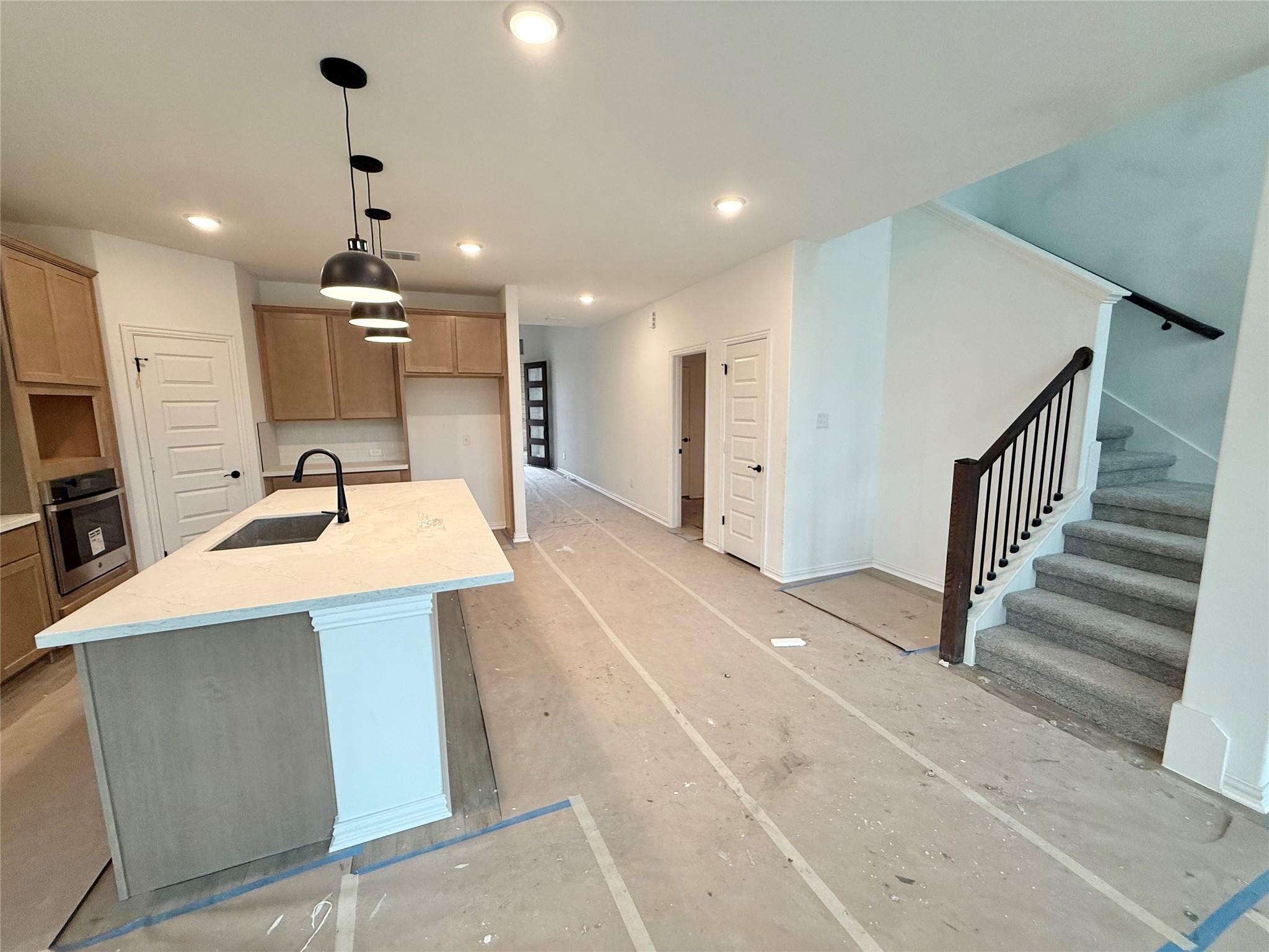 918 Kapok ST — photo 3