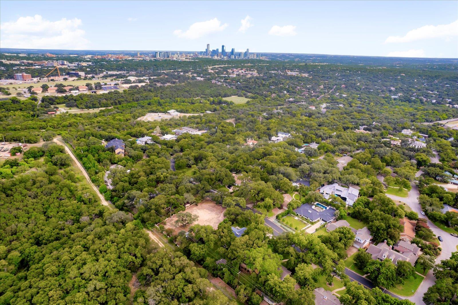 3917 Balcones DR — photo 4