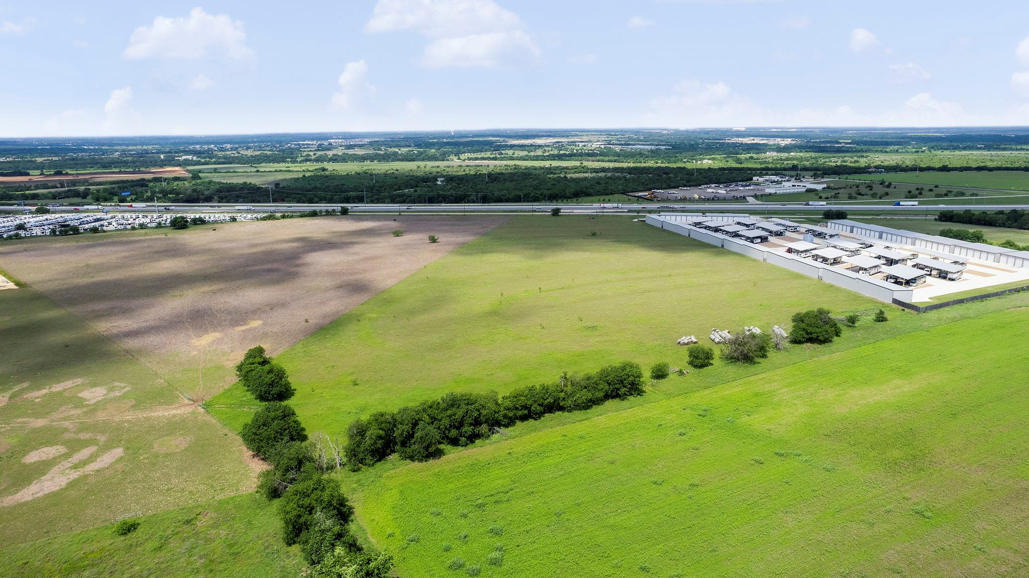 6100 Interstate 35 Option A — photo 4