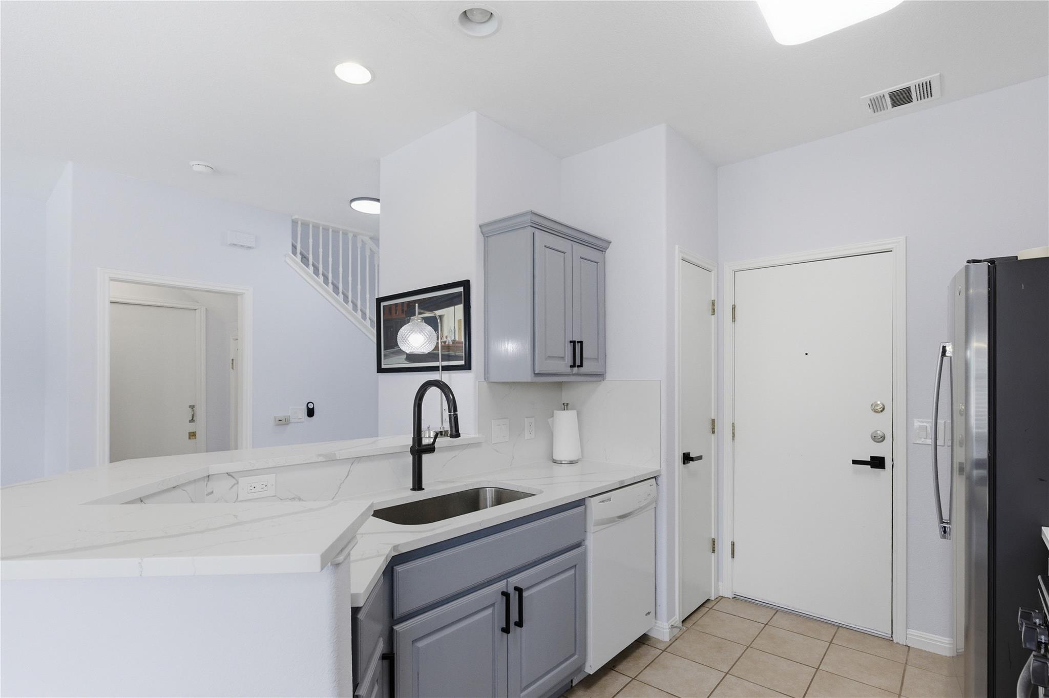 7510 Lazy Creek DR #A — photo 5