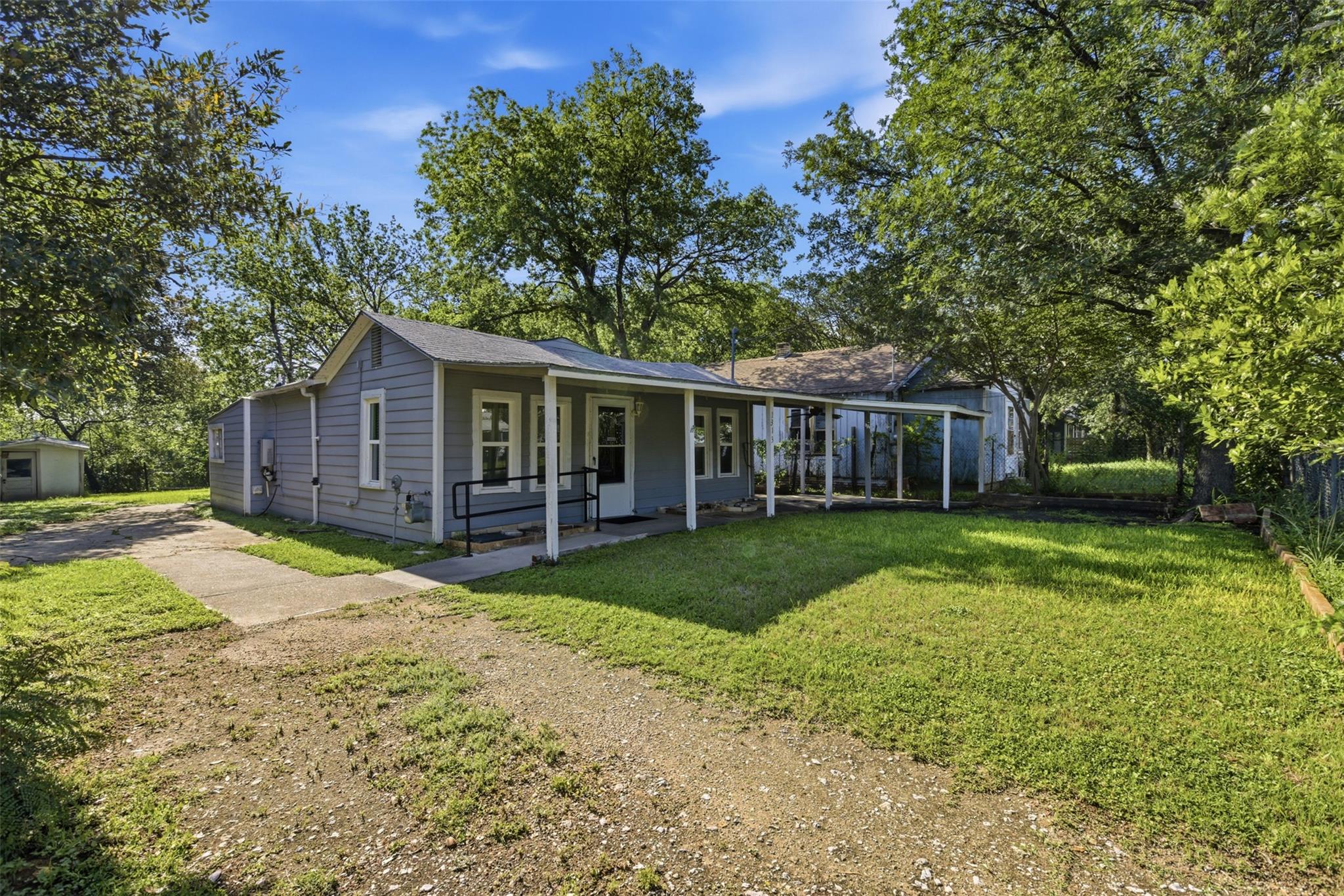 1313 Perez ST — photo 4
