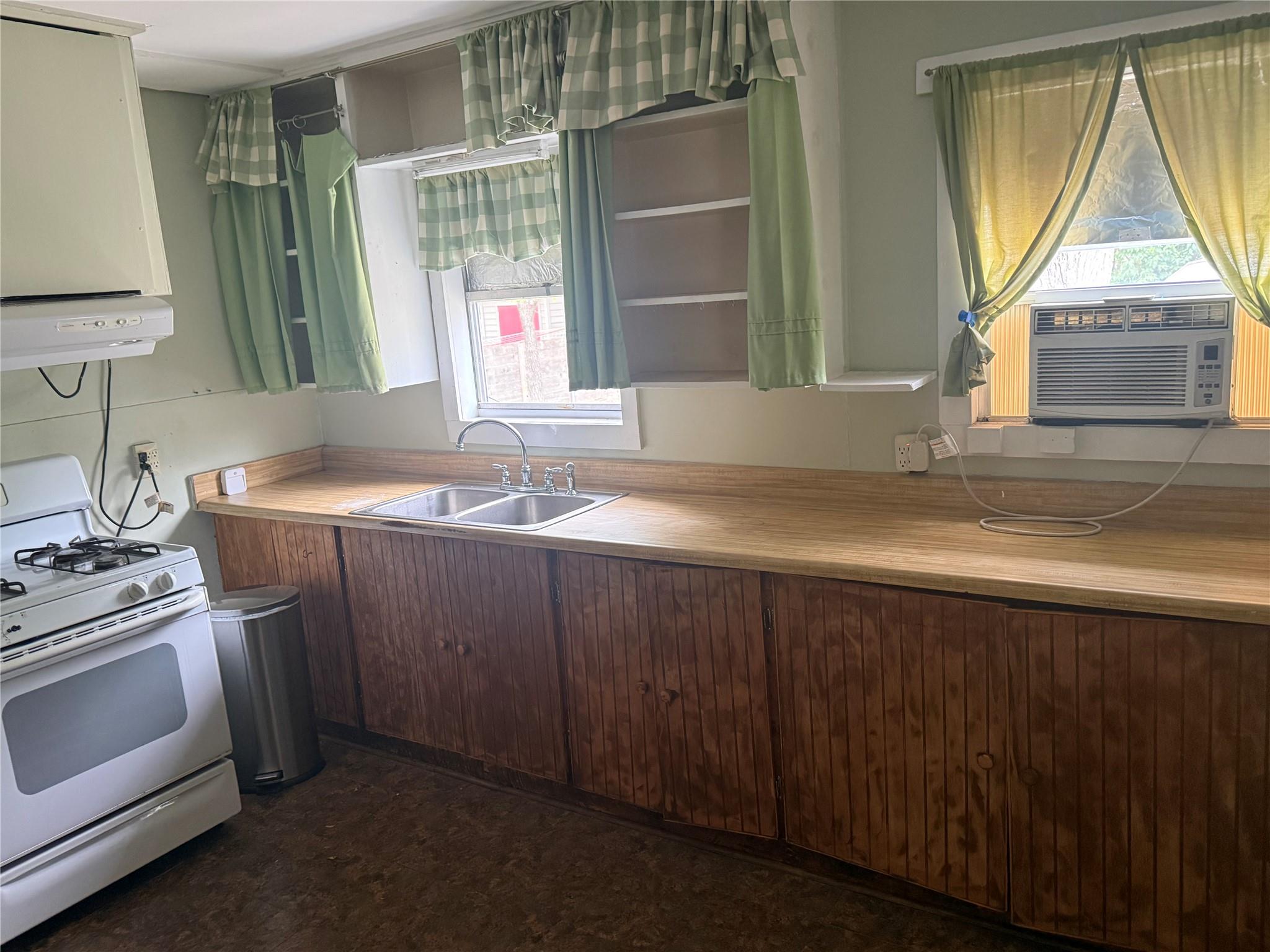 5702 Duval ST — photo 4