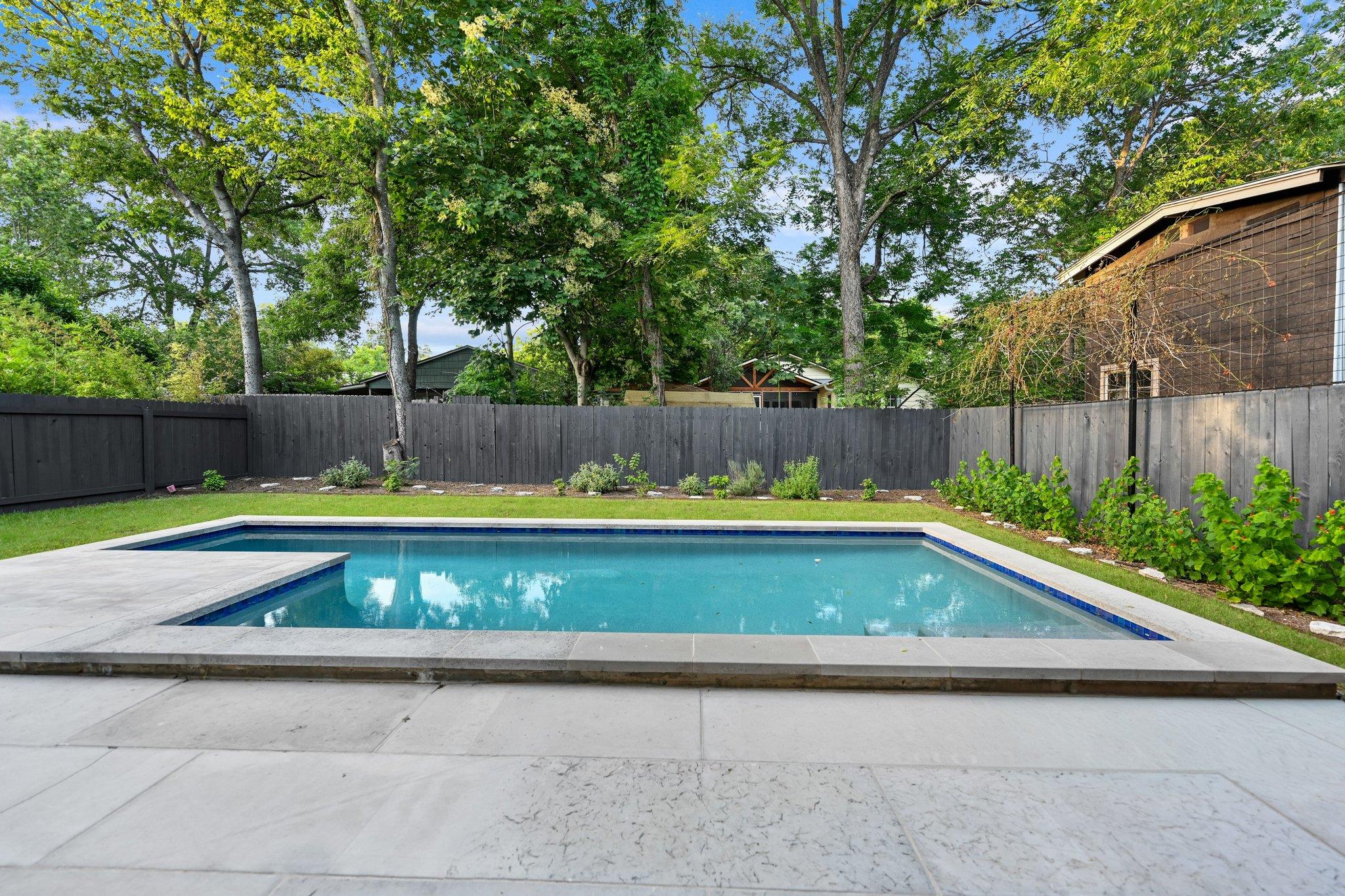 1506 Saint Johns Ave — photo 3