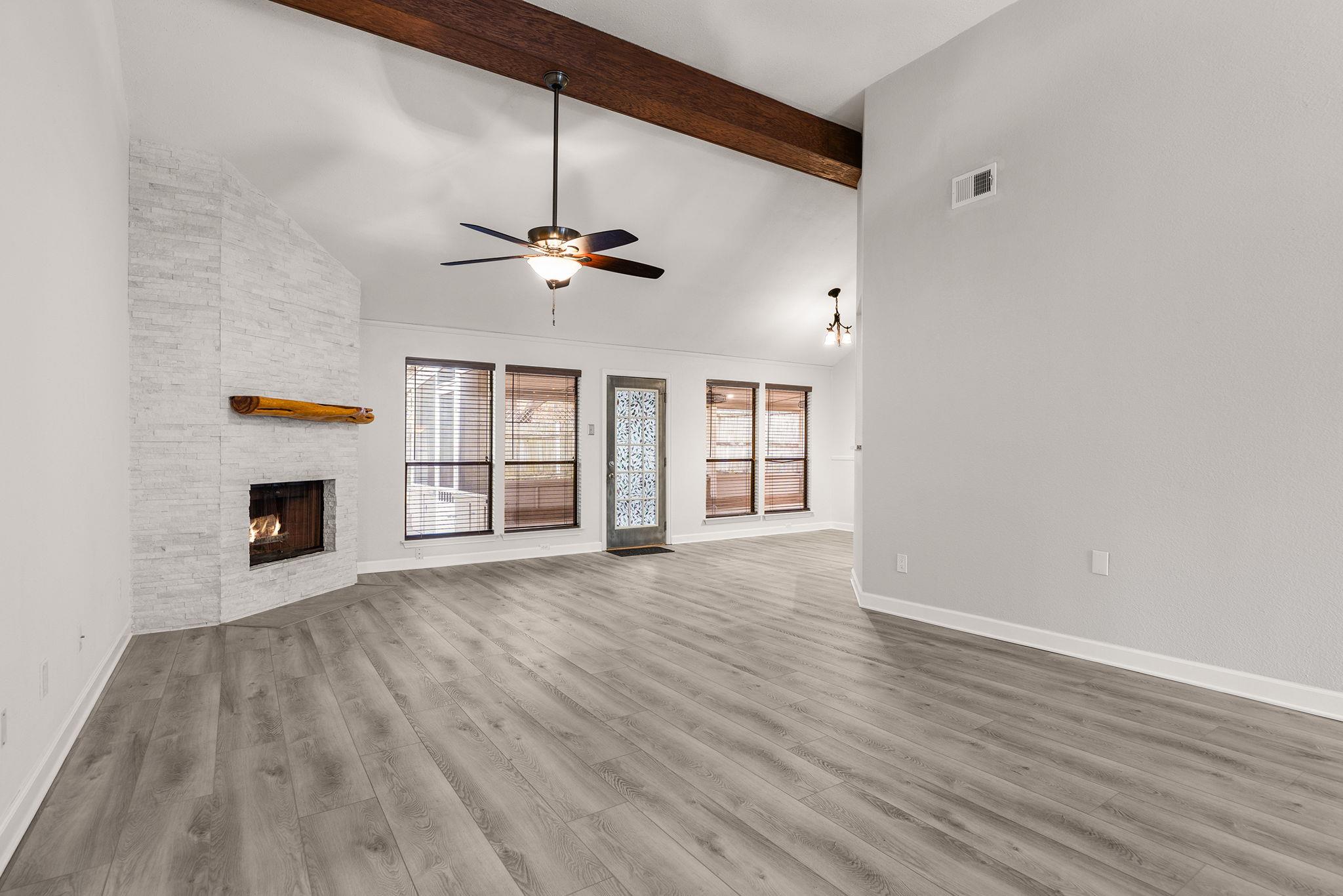 2409 Water Well LN — photo 4
