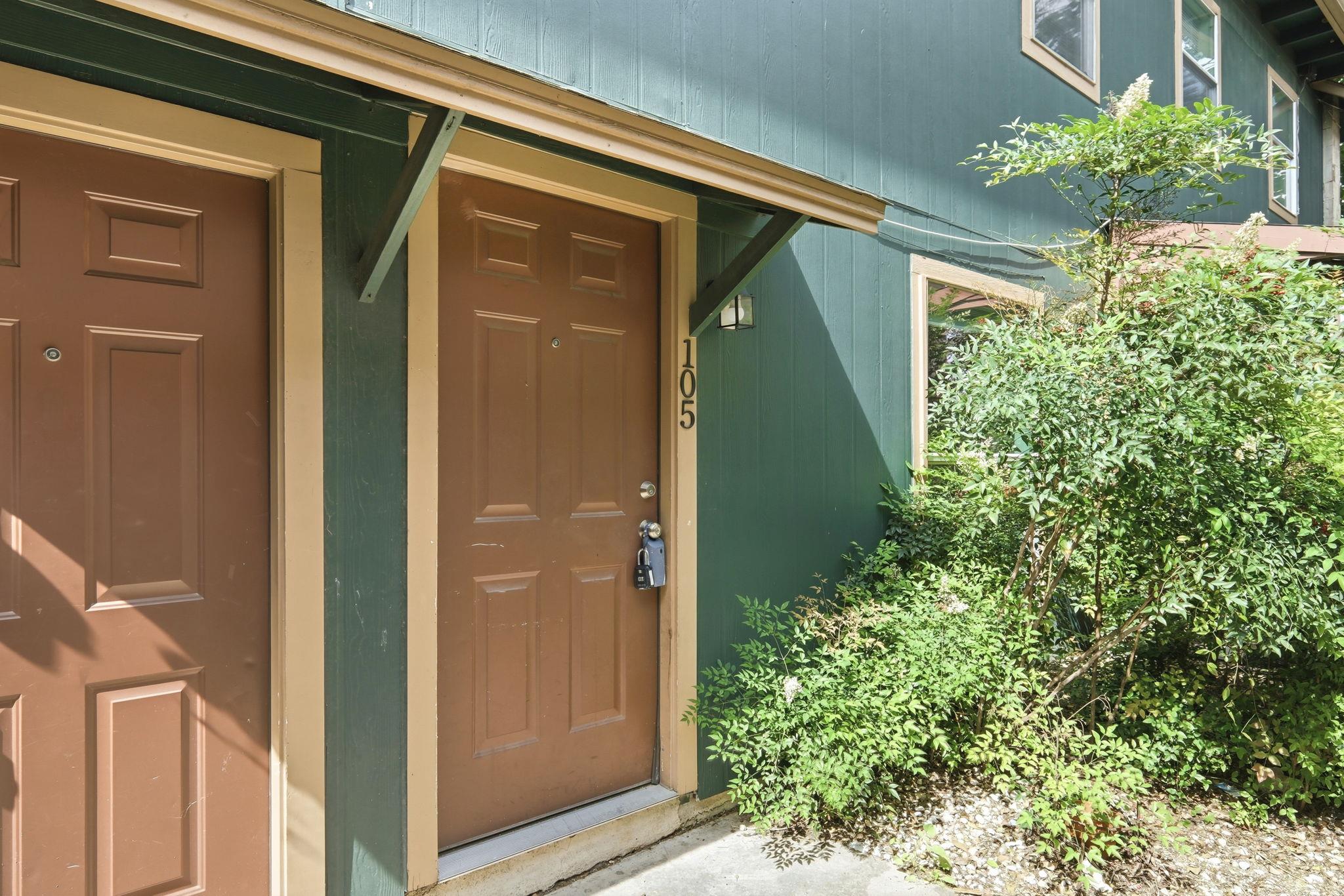 2319 Greenfield PKWY #105 — photo 3