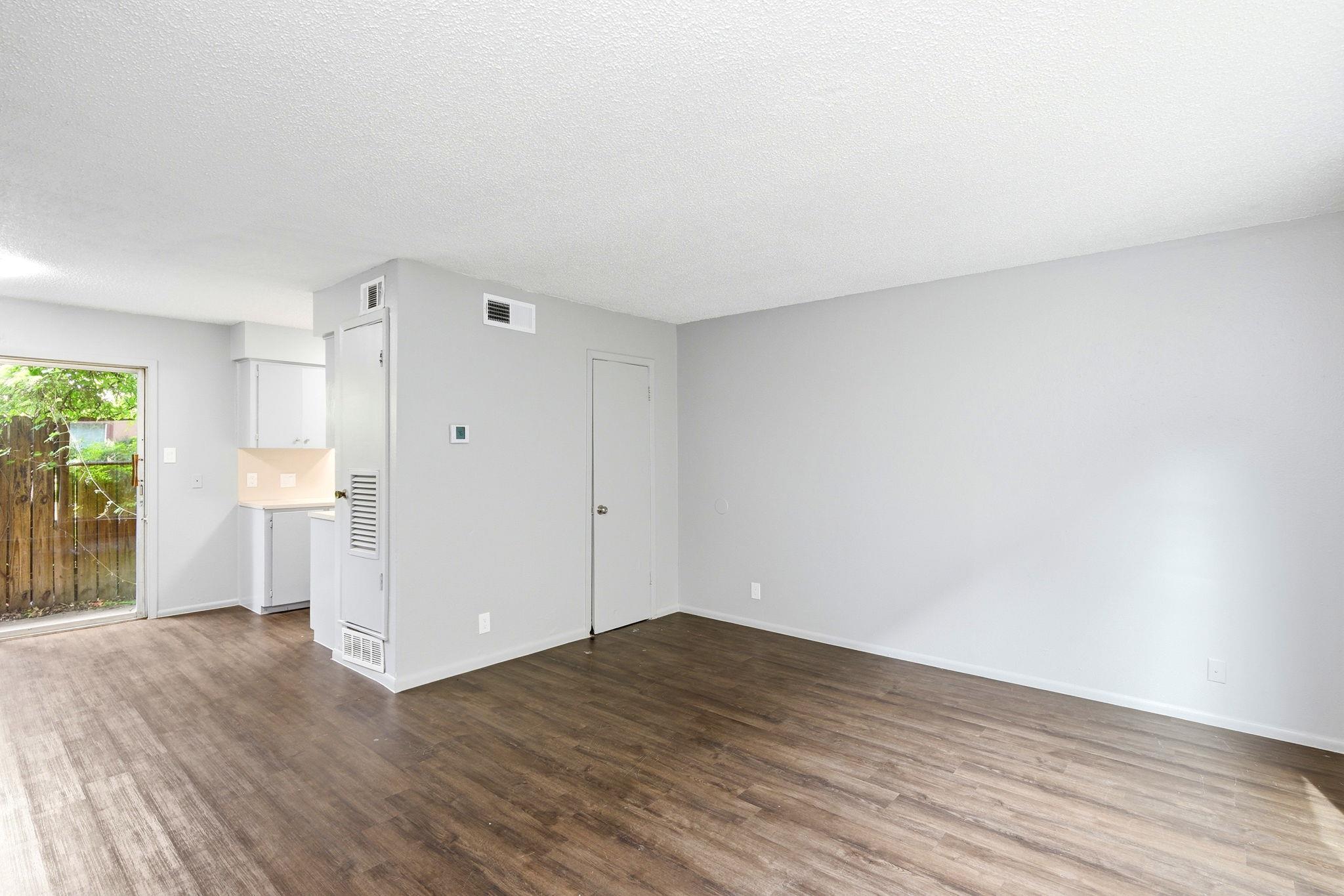 2319 Greenfield PKWY #105 — photo 5