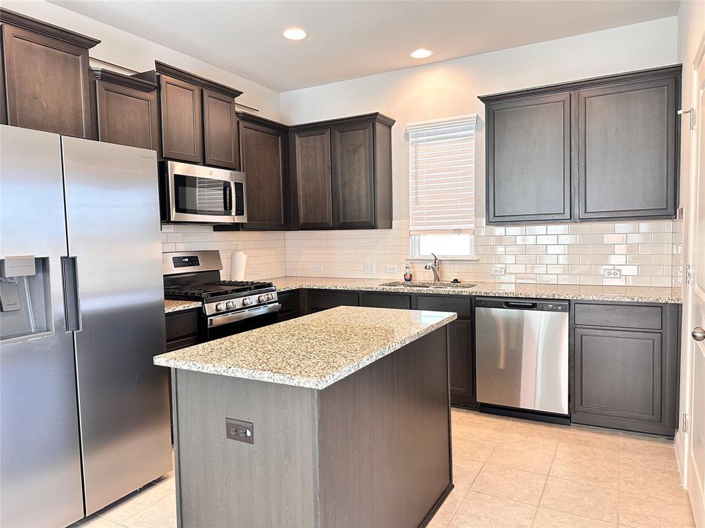 137 Rustic Glen DR — photo 5