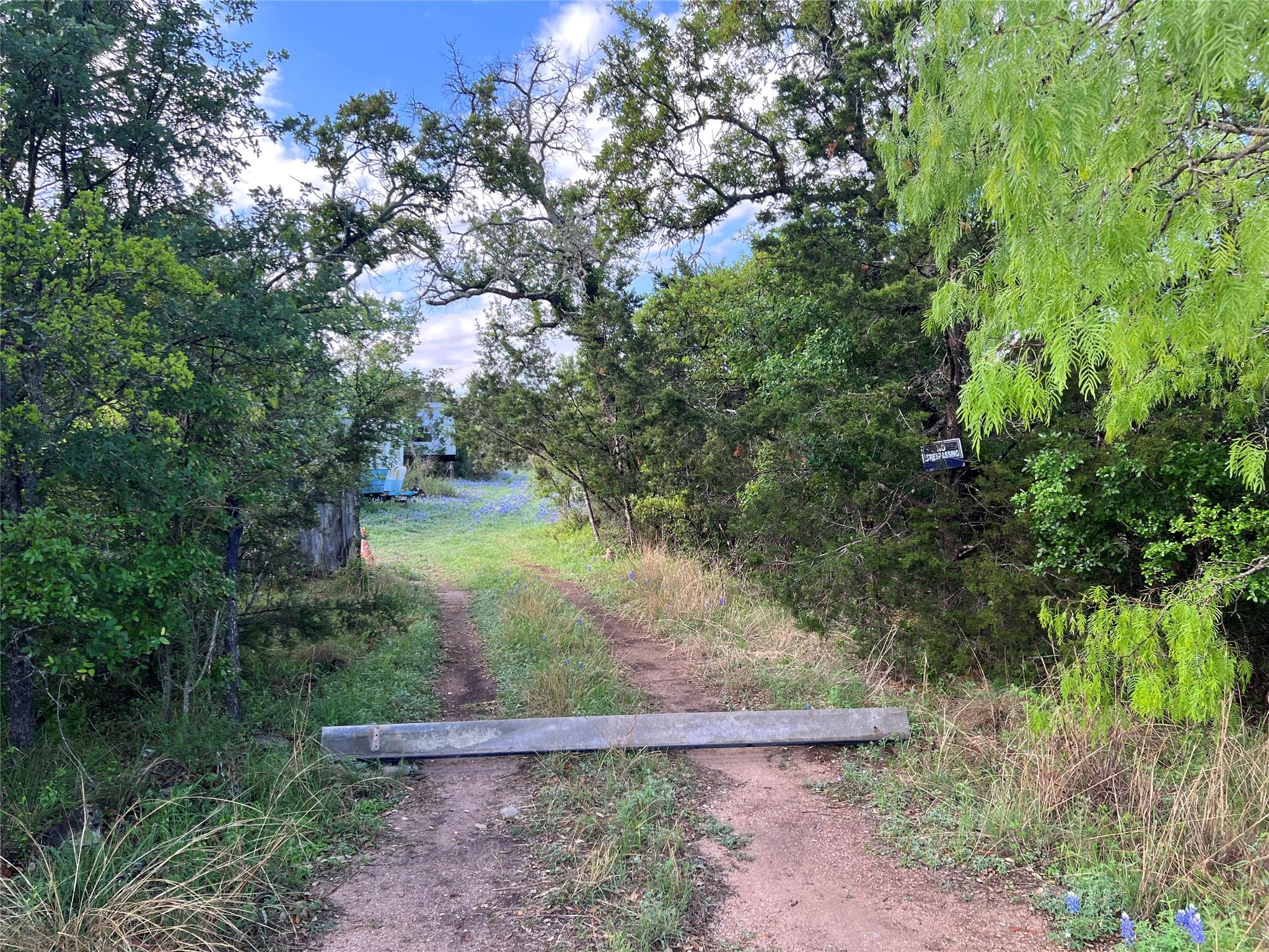 220 Rocky RD — photo 3