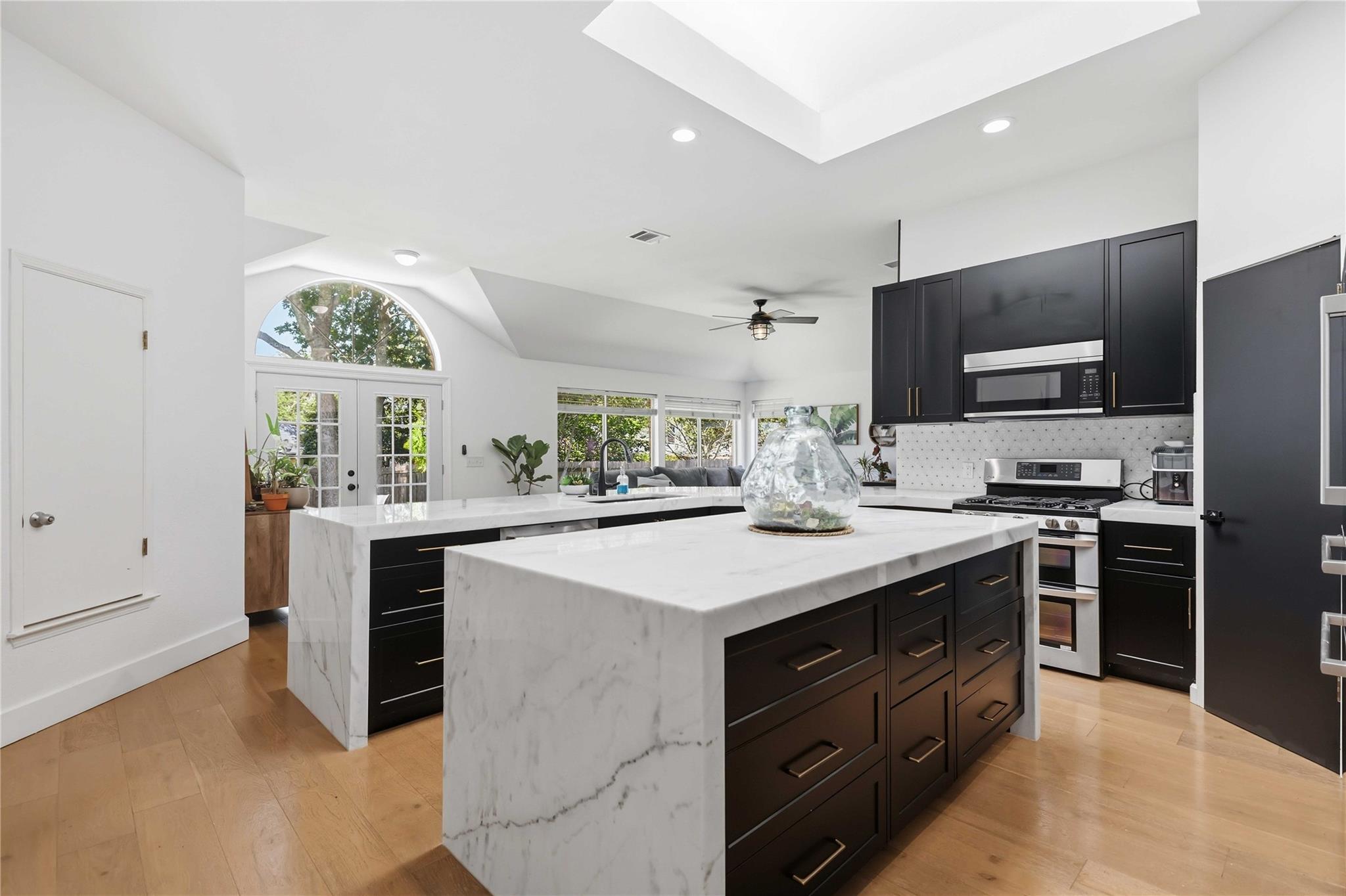 6435 Old Harbor LN — photo 4
