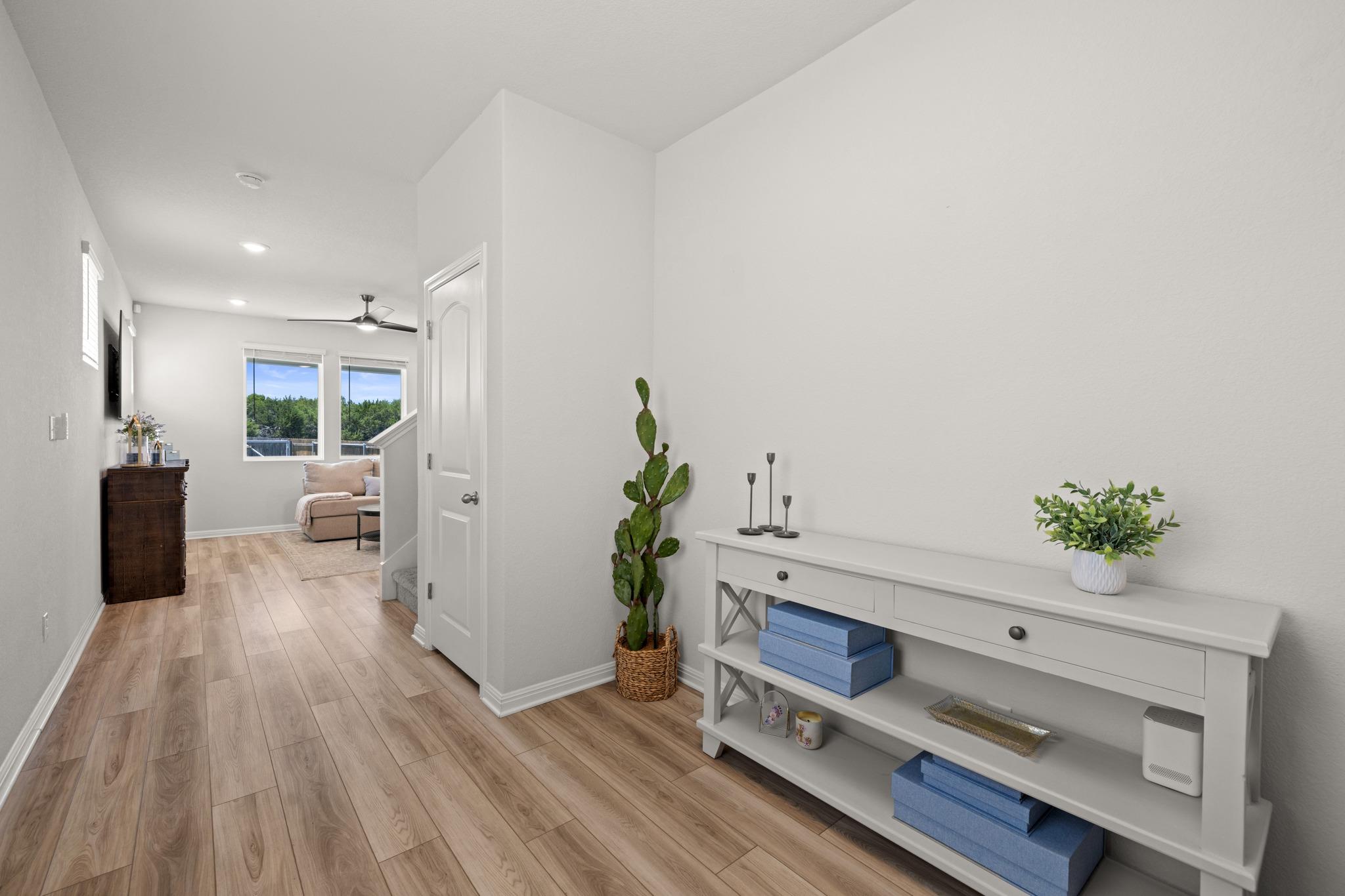 2049 Winston WAY — photo 5
