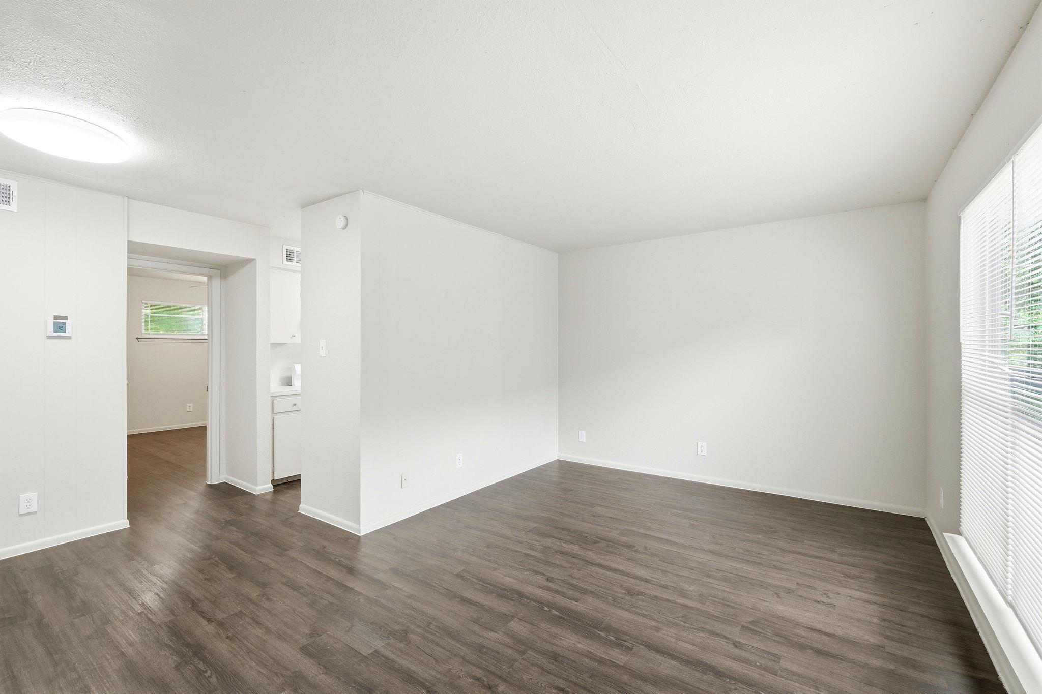 2319 Greenfield PKWY #210 — photo 5
