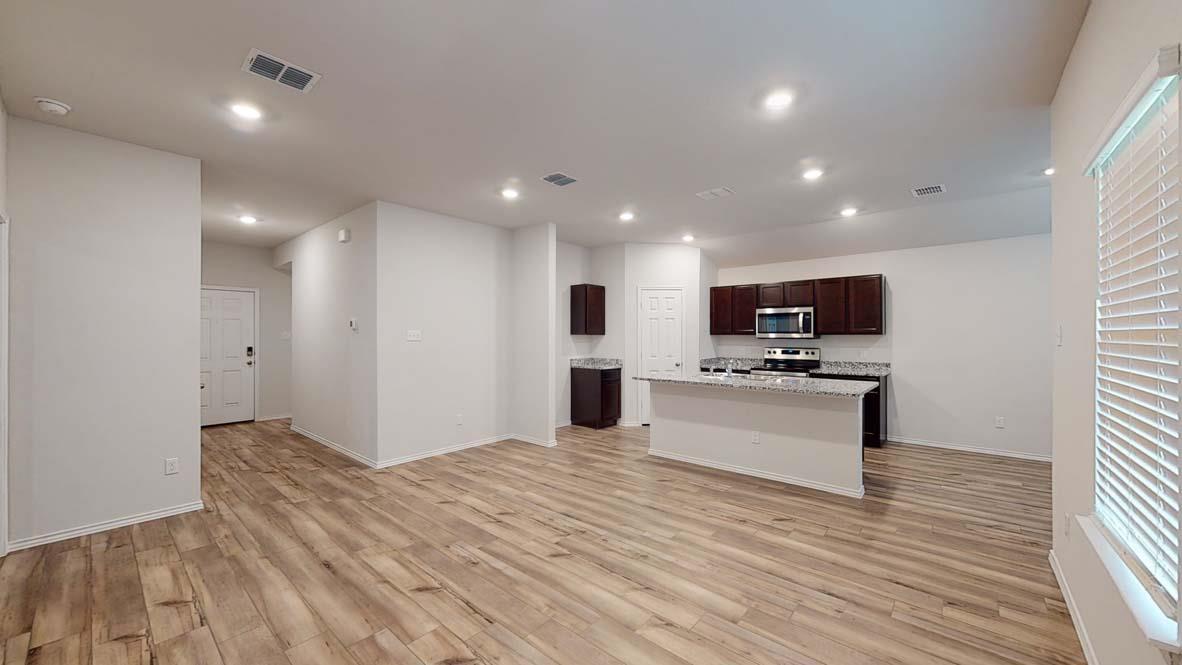 553 Hector LOOP — photo 4