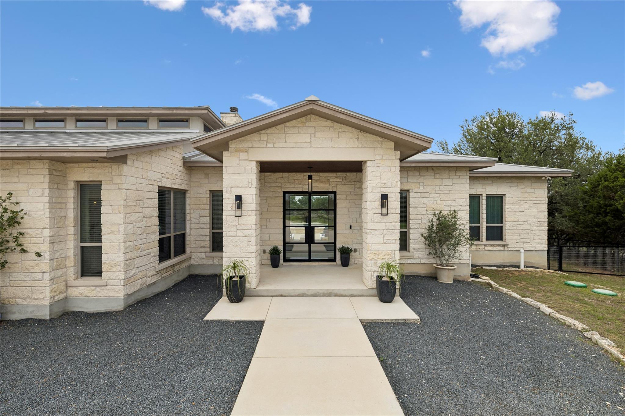 3214 Comal Springs