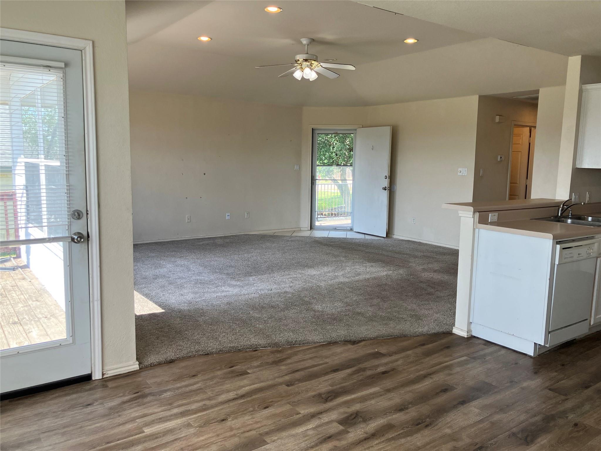 3201 MacArthur Ave #A — photo 3