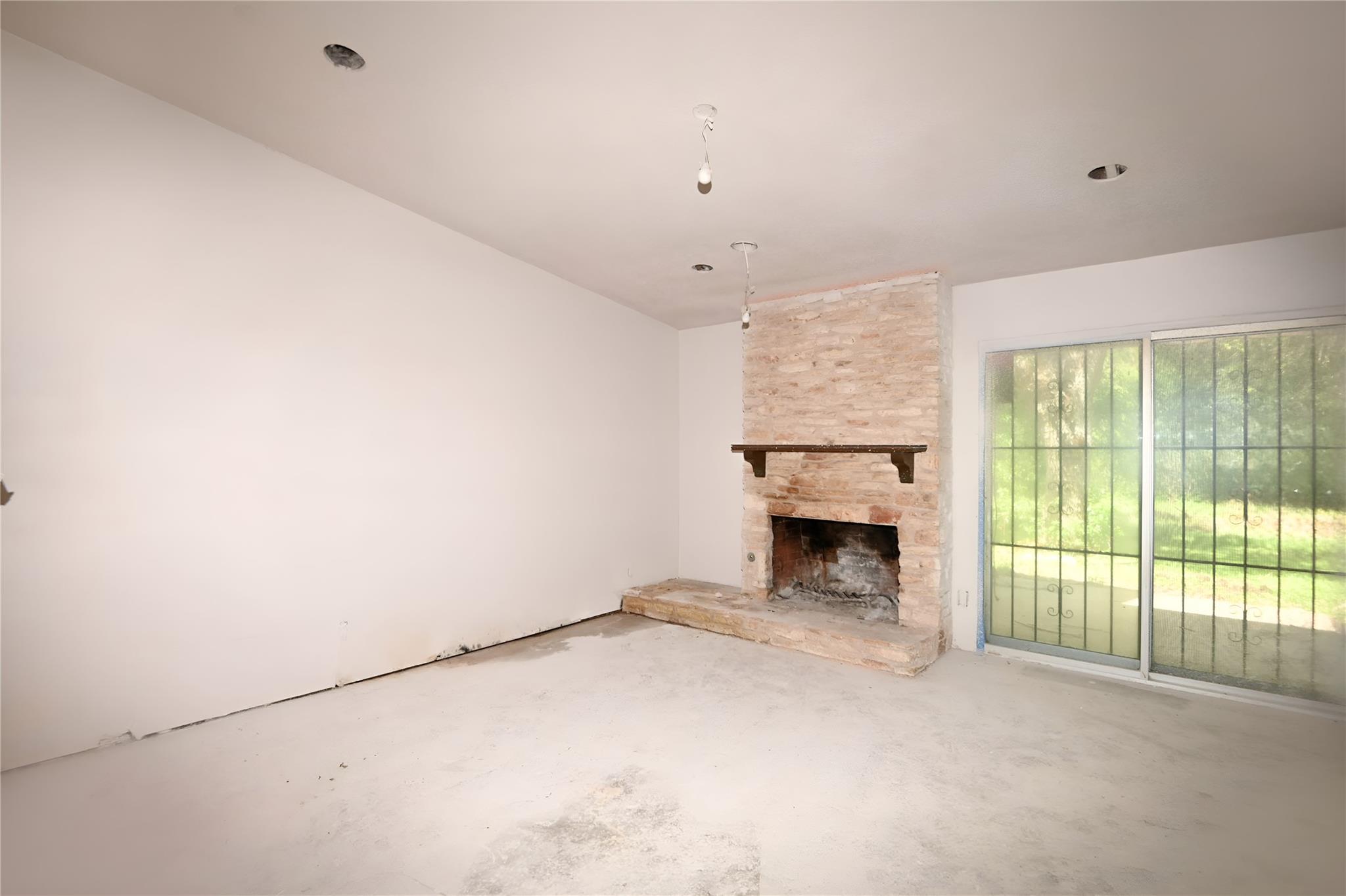 4614 Bundyhill DR — photo 3