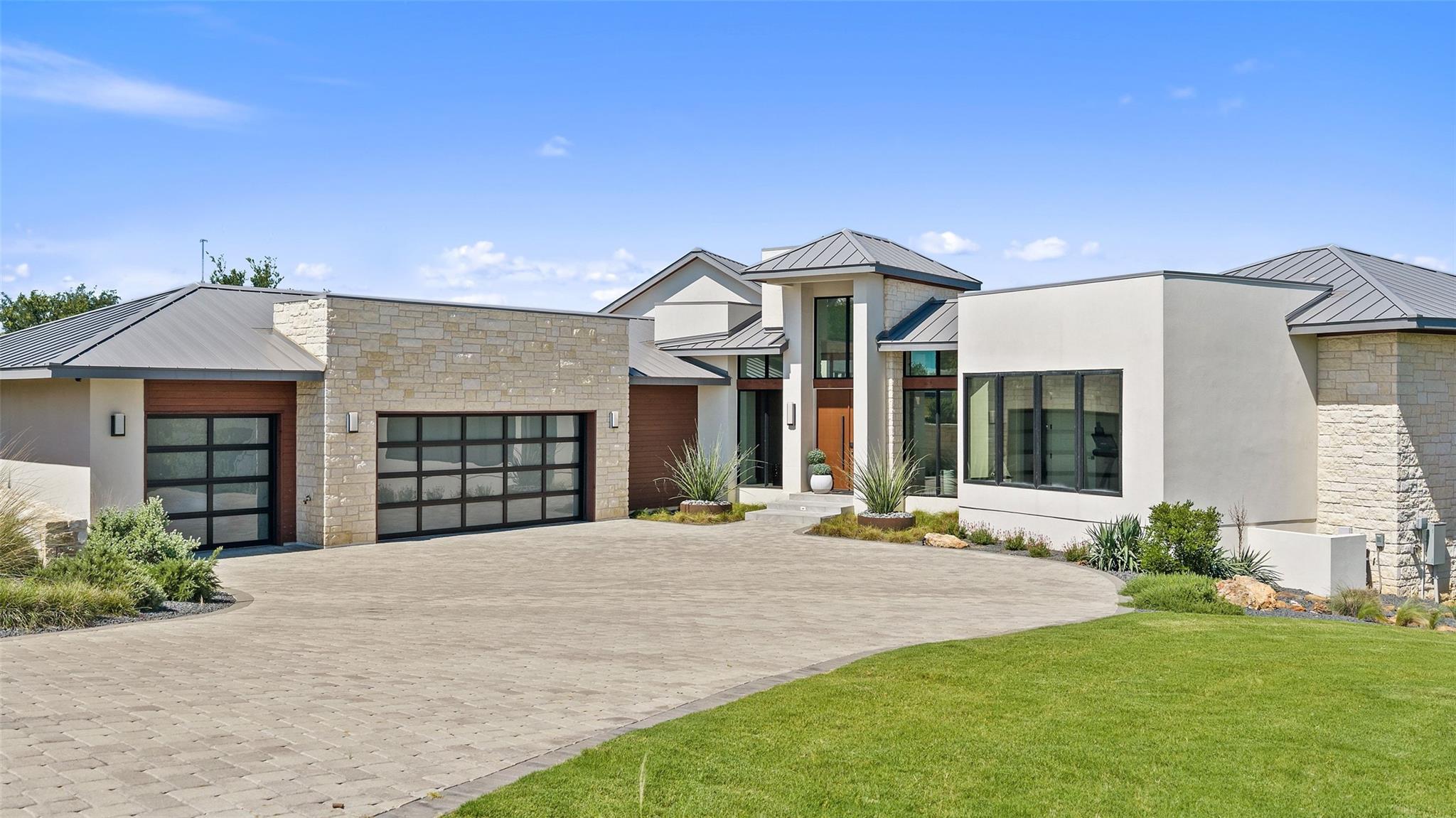 612 Overlook PKWY — photo 3