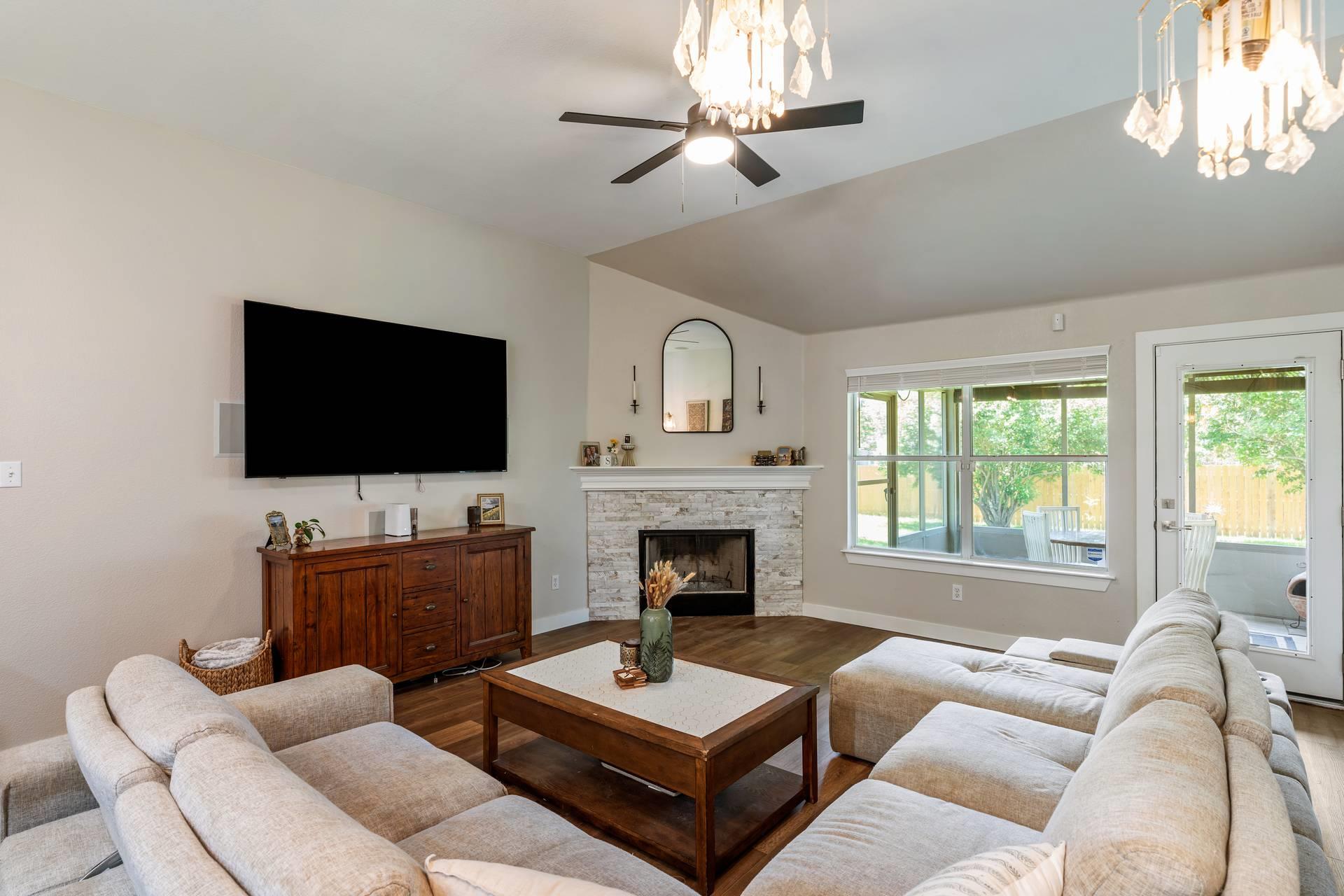 113 Hanstrom DR — photo 5