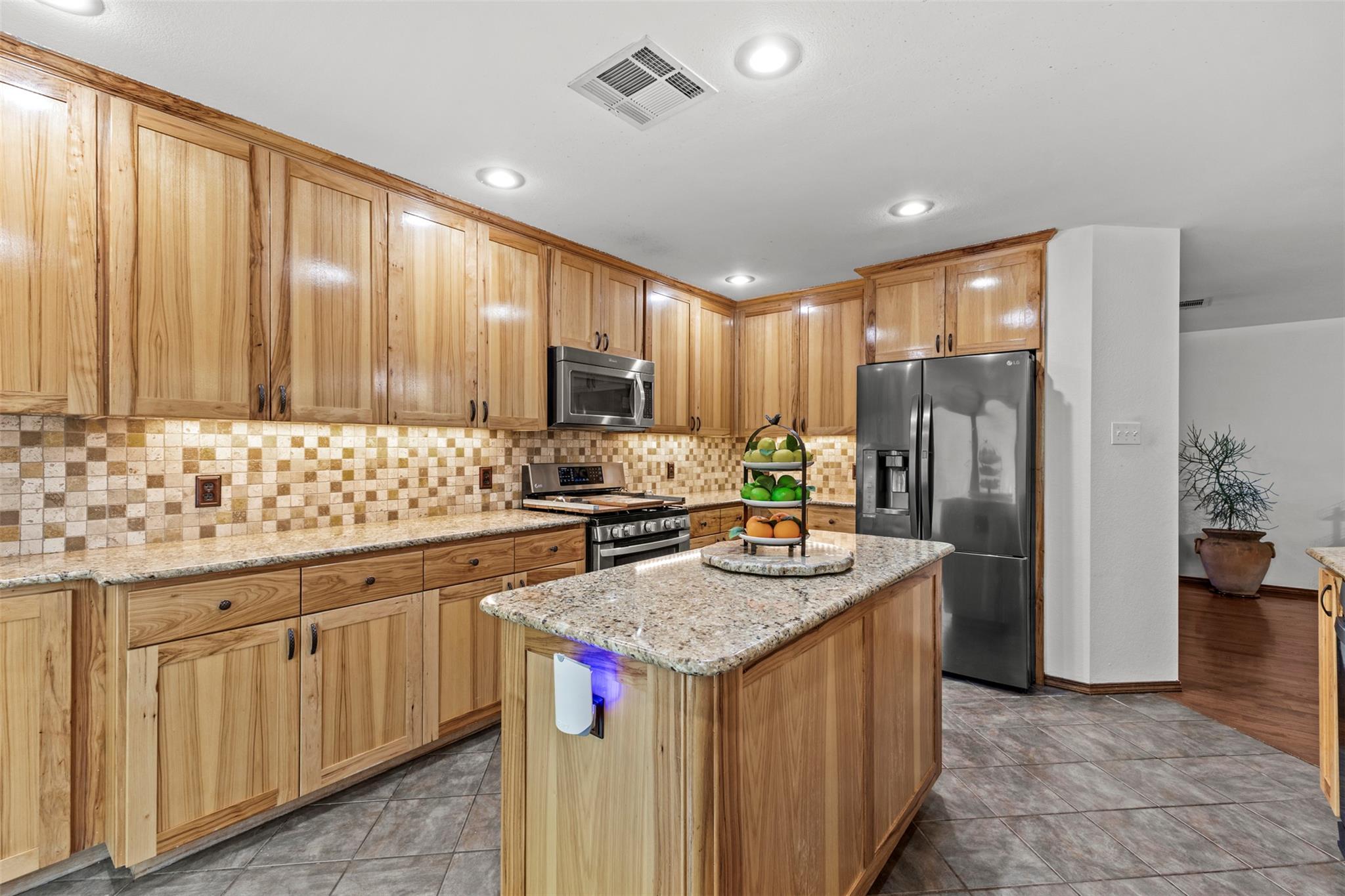 7513 Vol Walker DR — photo 4