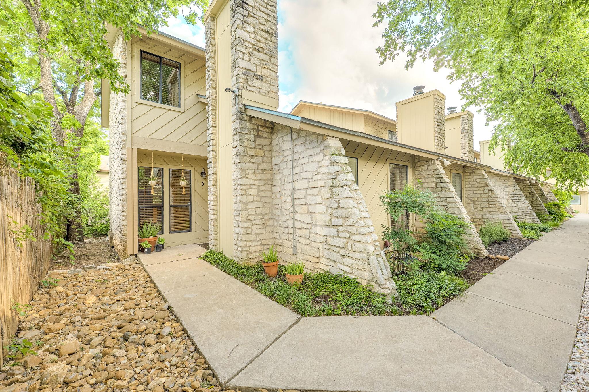 2500 Enfield RD #9 — photo 4
