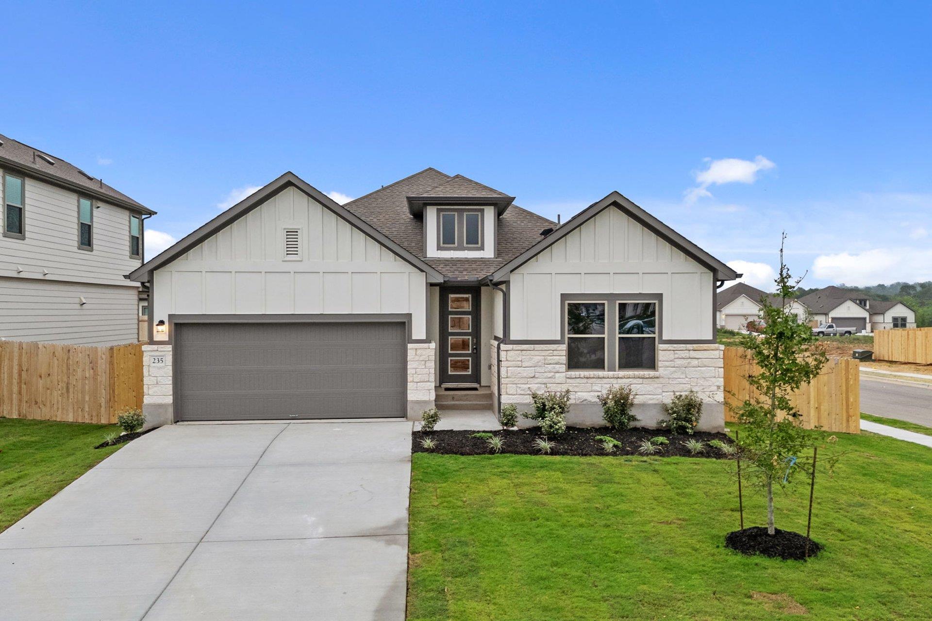 235 Red Tail Hawk LN — photo 3