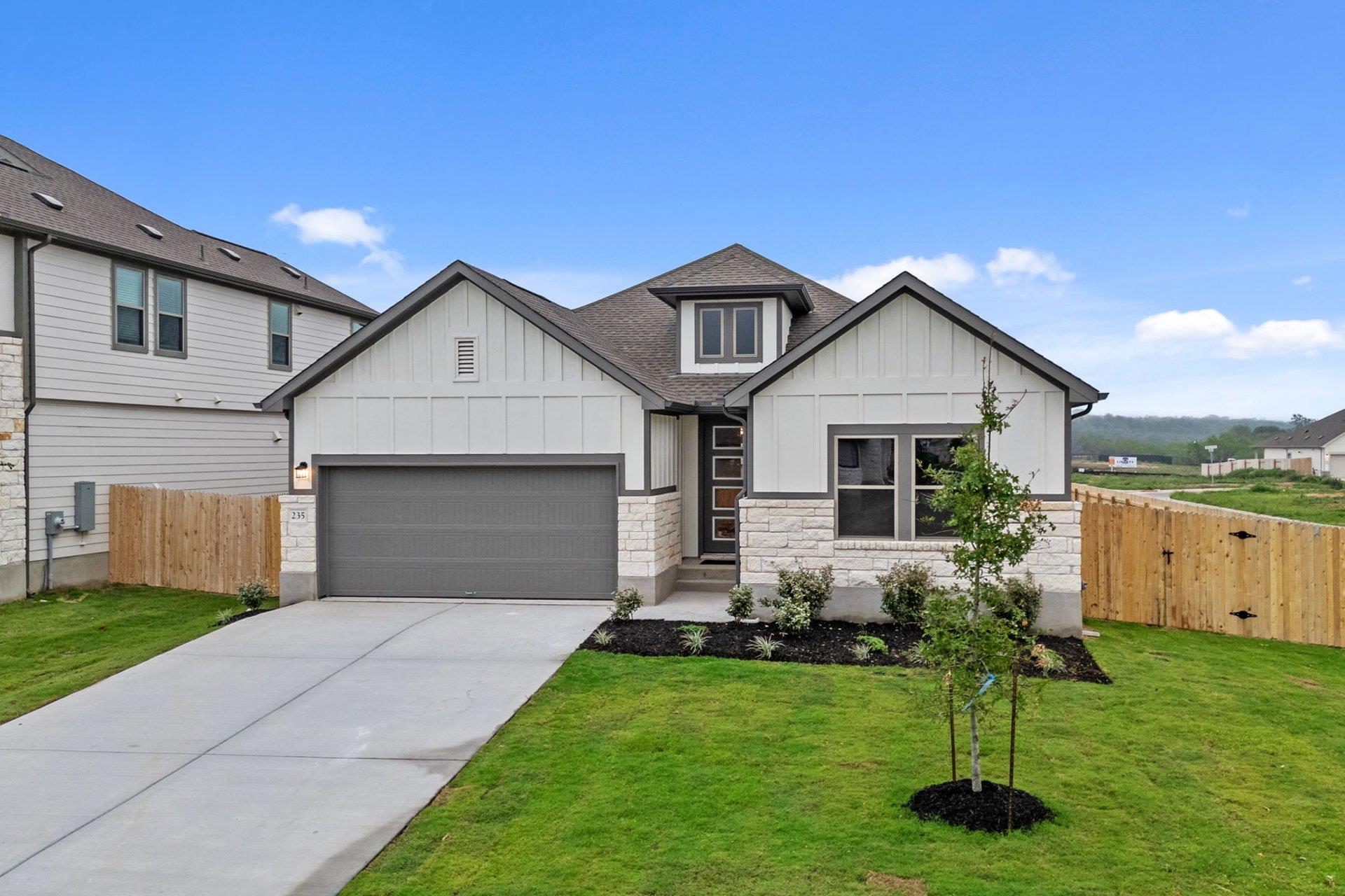 235 Red Tail Hawk LN — photo 4