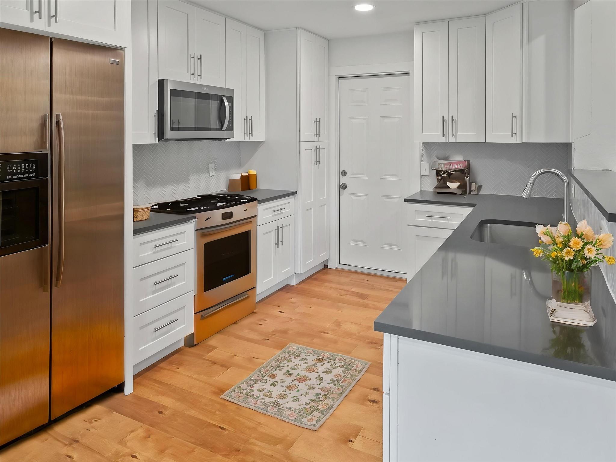 2609 Carlow DR — photo 4