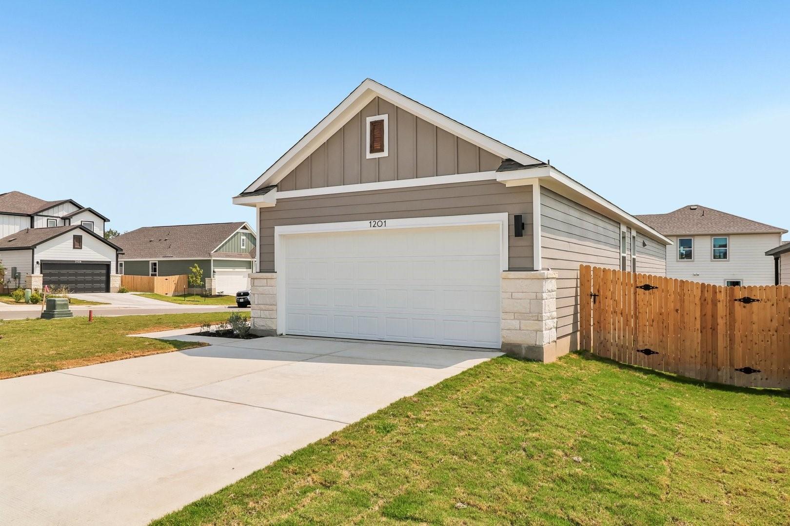 1201 Lavender WAY — photo 3