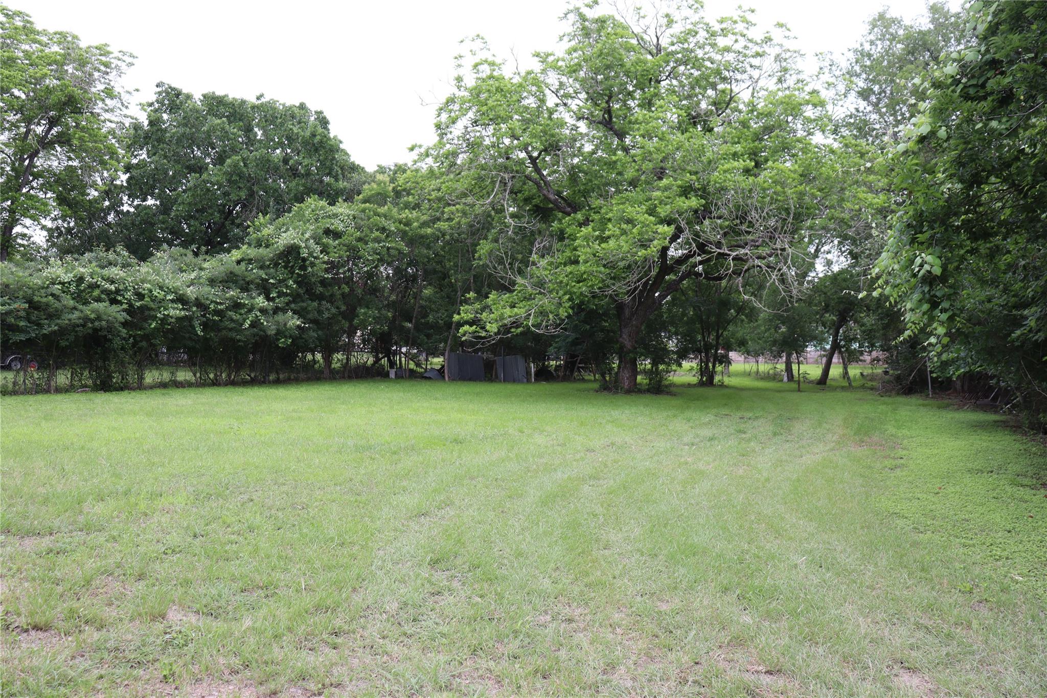 1006 Johnson ST — photo 3